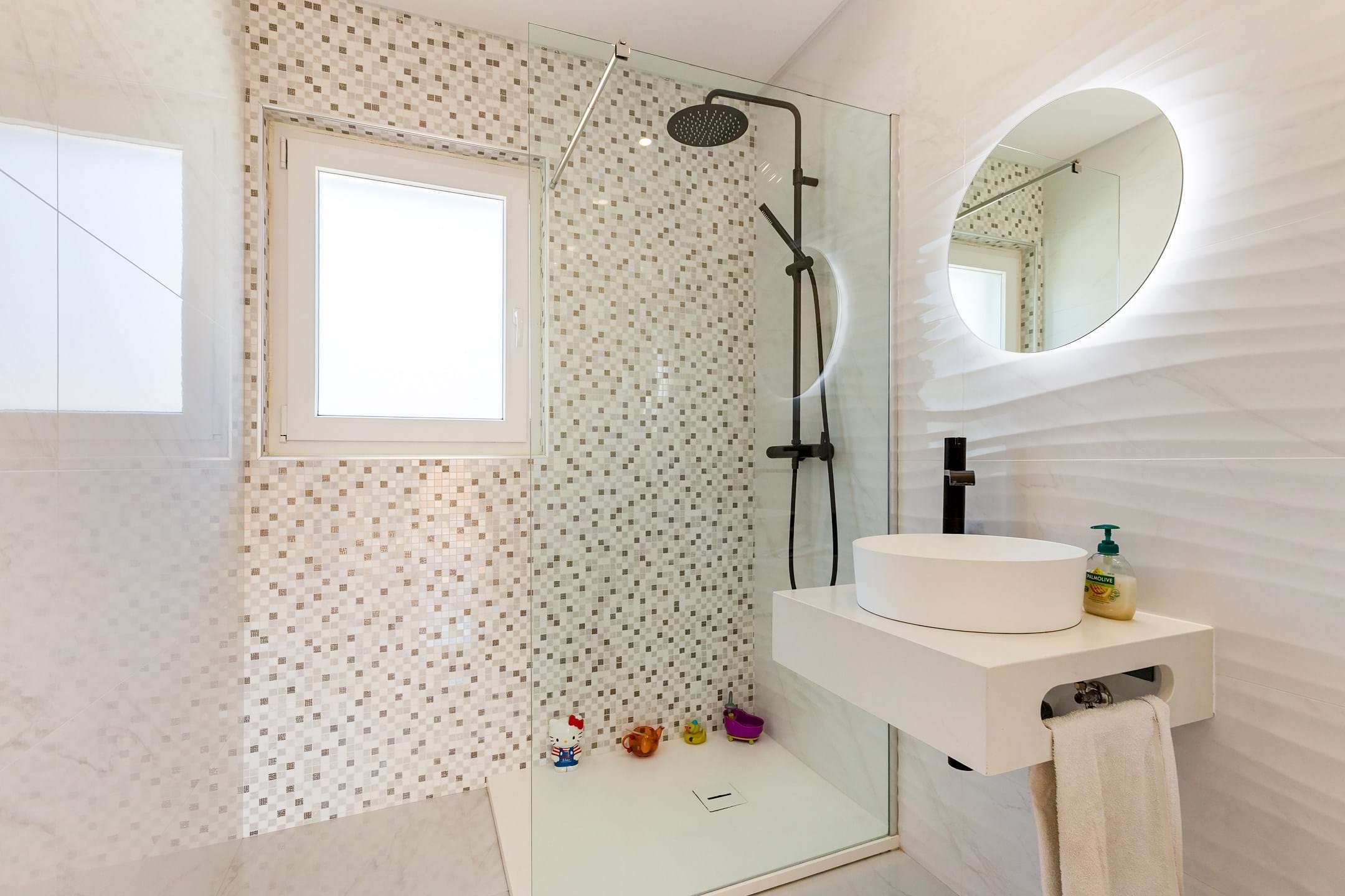 Sintra, Lisbon, 2710-655, PT, 4 Bedrooms Bedrooms, ,3 BathroomsBathrooms,Residential,For Sale,1991918