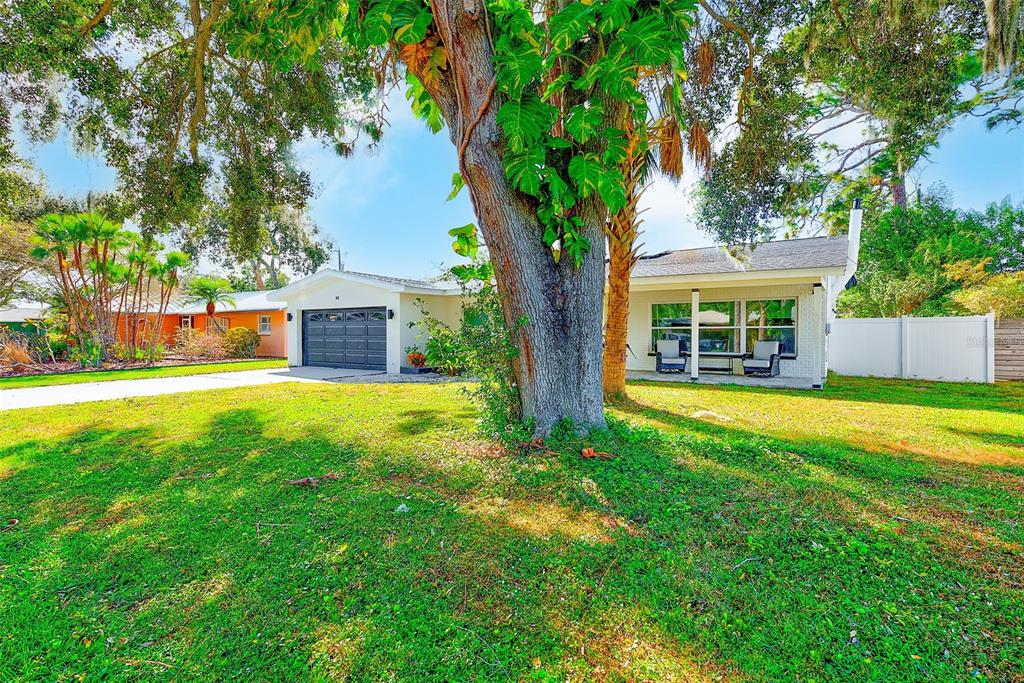 Largo, Florida, 33771, United States, 3 Bedrooms Bedrooms, ,2 BathroomsBathrooms,Residential,For Sale,1991349