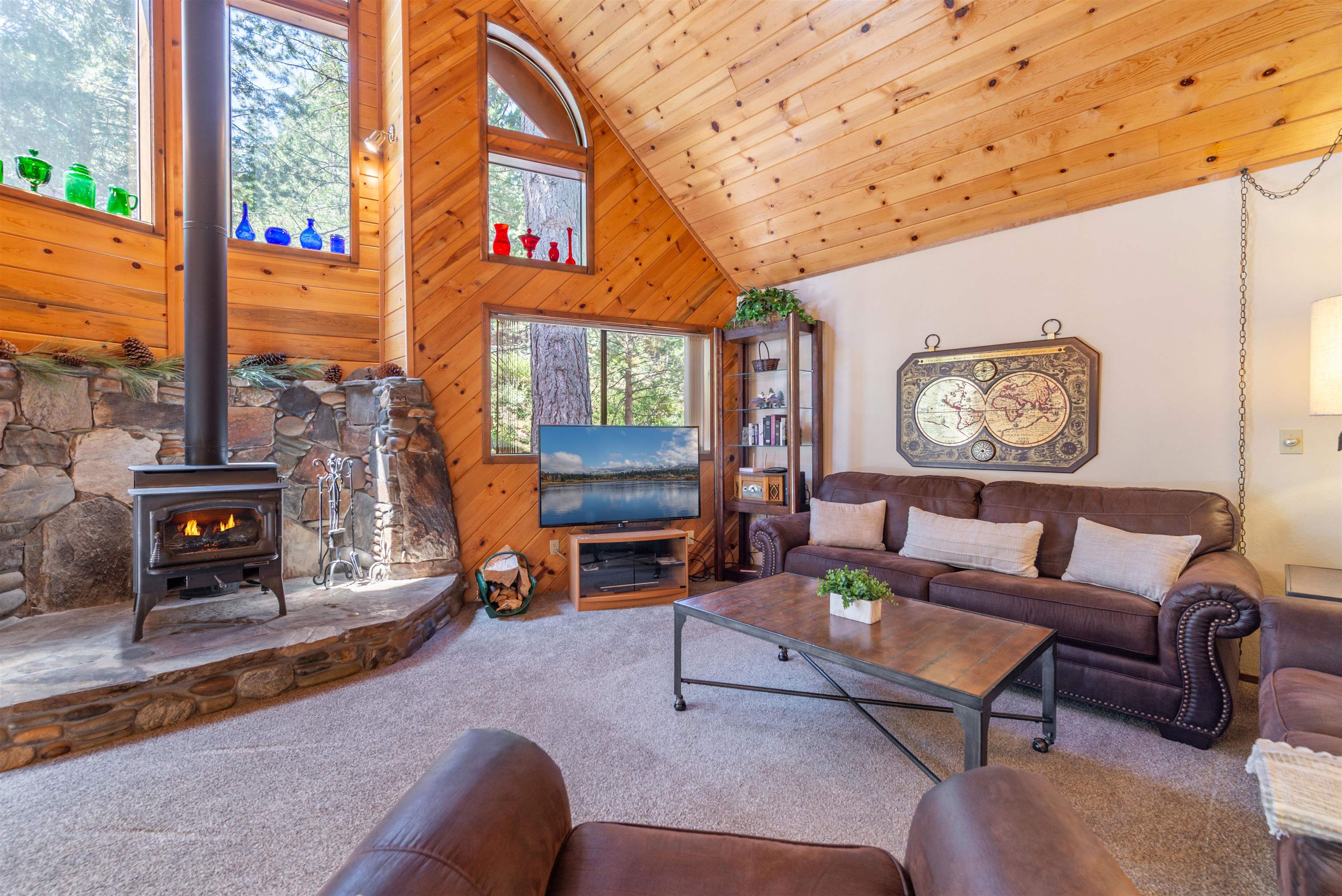 Truckee, California, 96161, United States, 3 Bedrooms Bedrooms, ,2 BathroomsBathrooms,Residential,For Sale,1917149