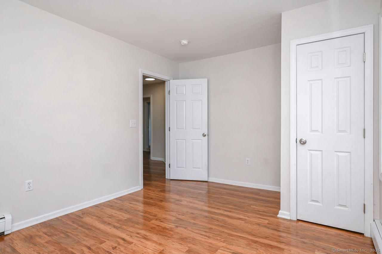 Wallingford, Connecticut, 06492, United States, 6 Bedrooms Bedrooms, ,4 BathroomsBathrooms,Residential,For Sale,1989730