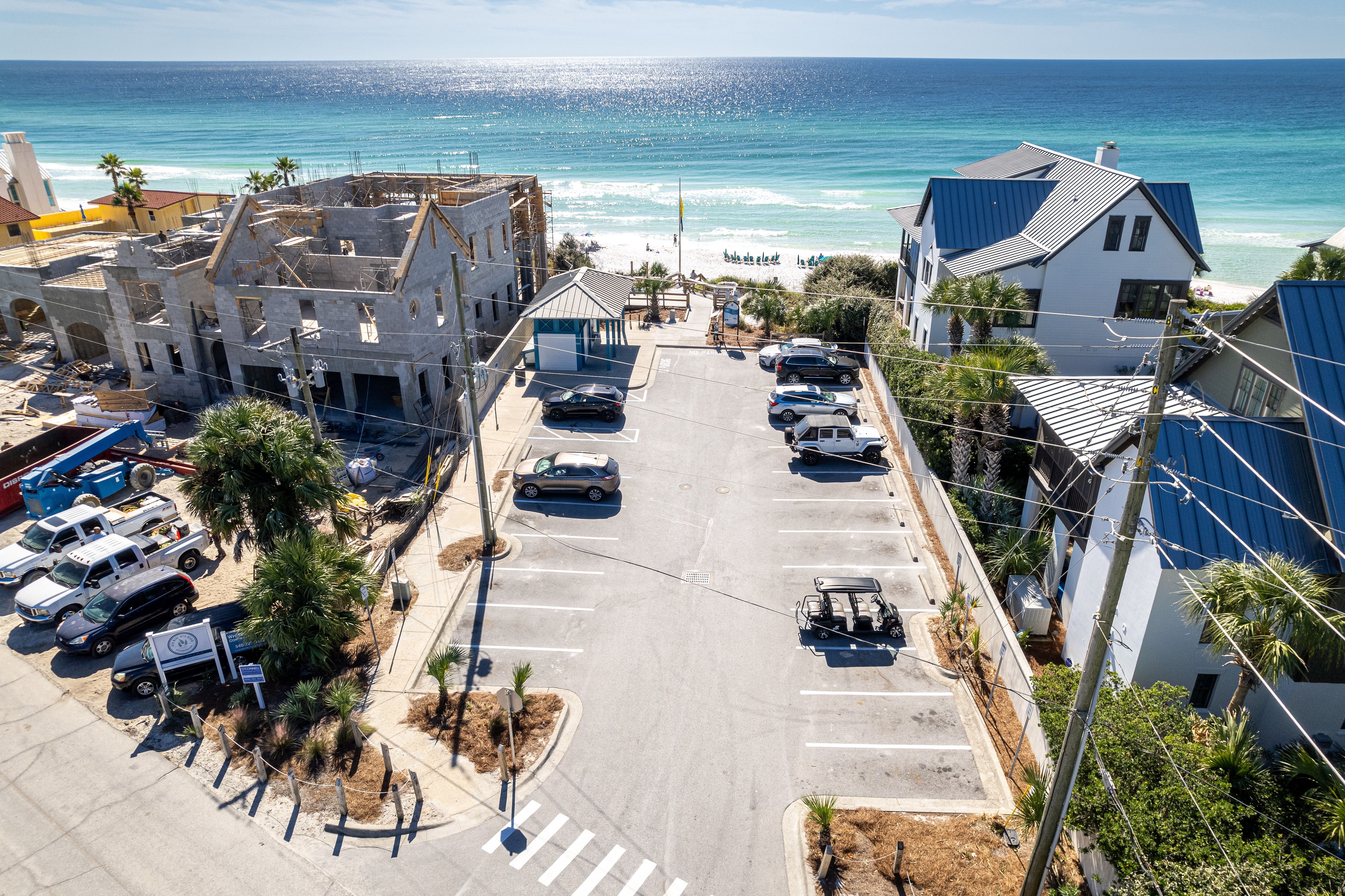  Grand Coastal Retreat With Carriage House And Resort-Style Pool - 物件實景