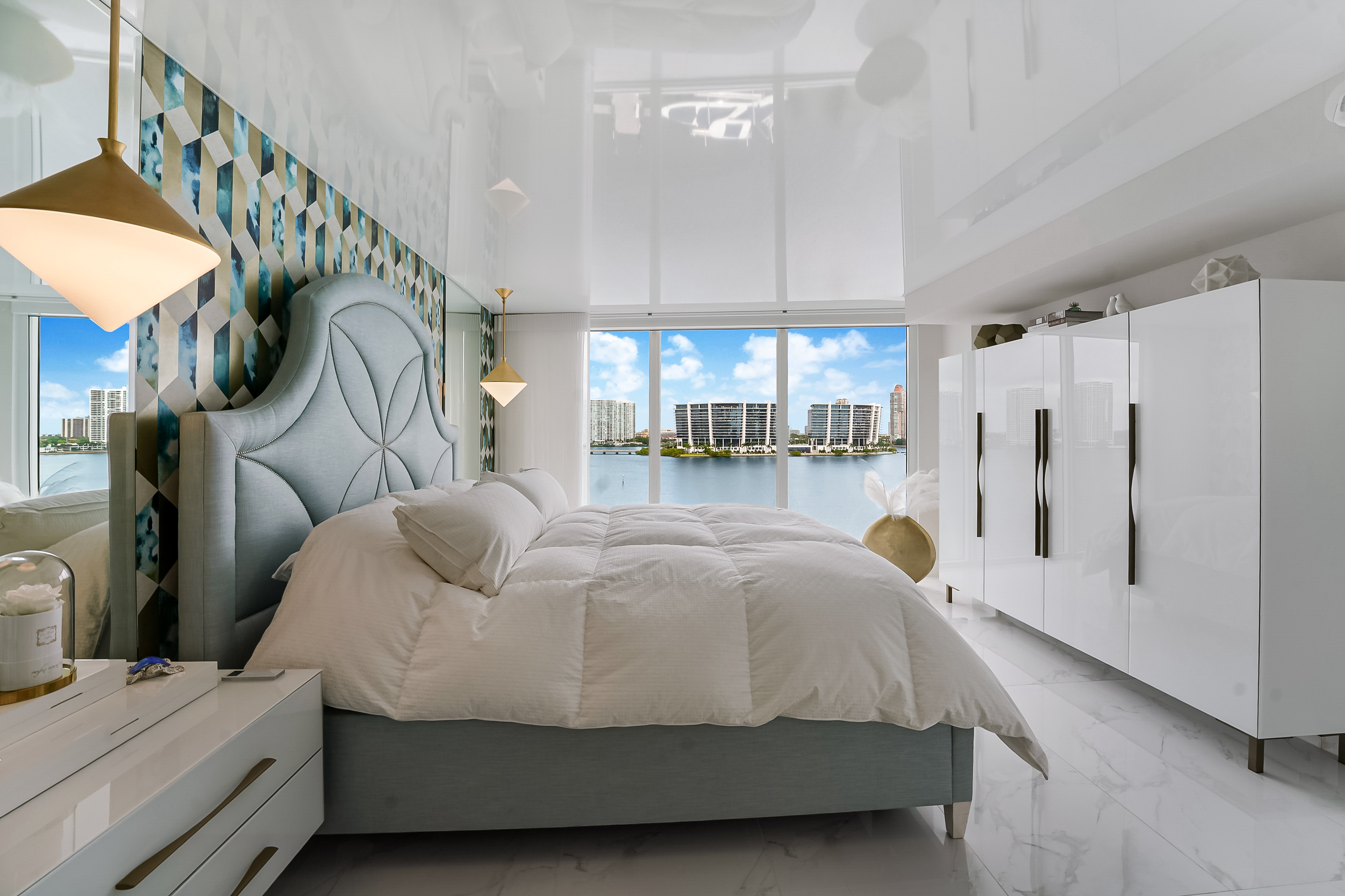  18000 N Bay Rd, Sunny Isles Beach, FL, 33160 - 物件實景