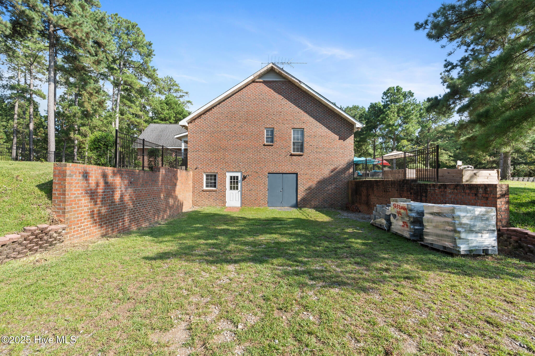 Ellerbe, North Carolina, 28338, United States, 3 Bedrooms Bedrooms, ,2 BathroomsBathrooms,Residential,For Sale,1926015