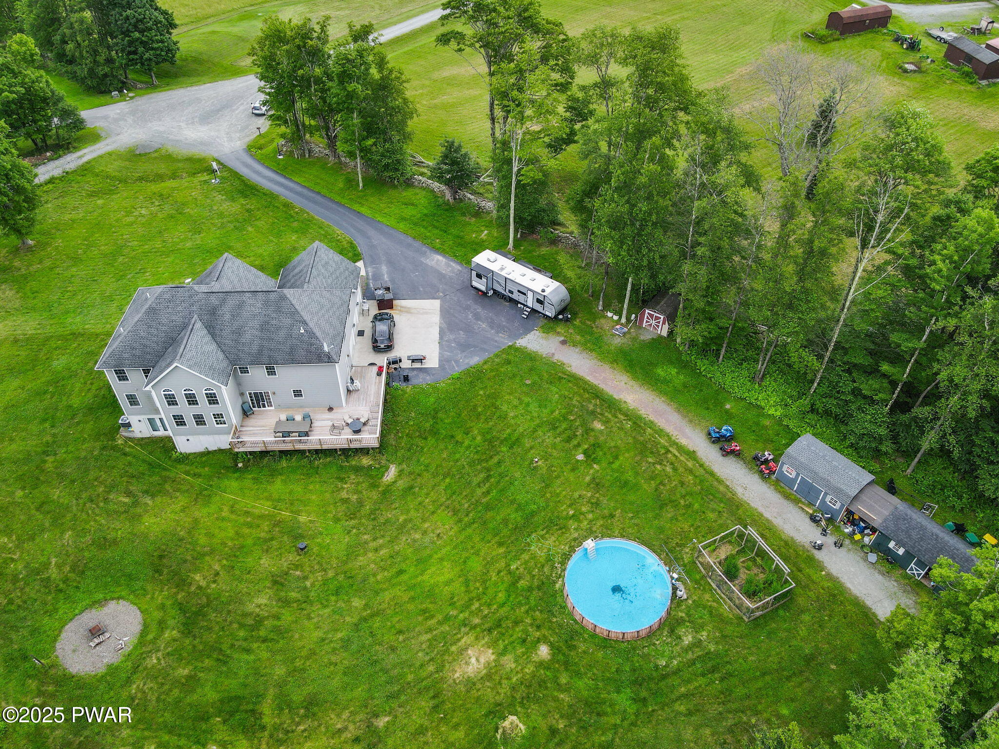 Honesdale, Pennsylvania, 18431, United States, 5 Bedrooms Bedrooms, ,4 BathroomsBathrooms,Residential,For Sale,1973688