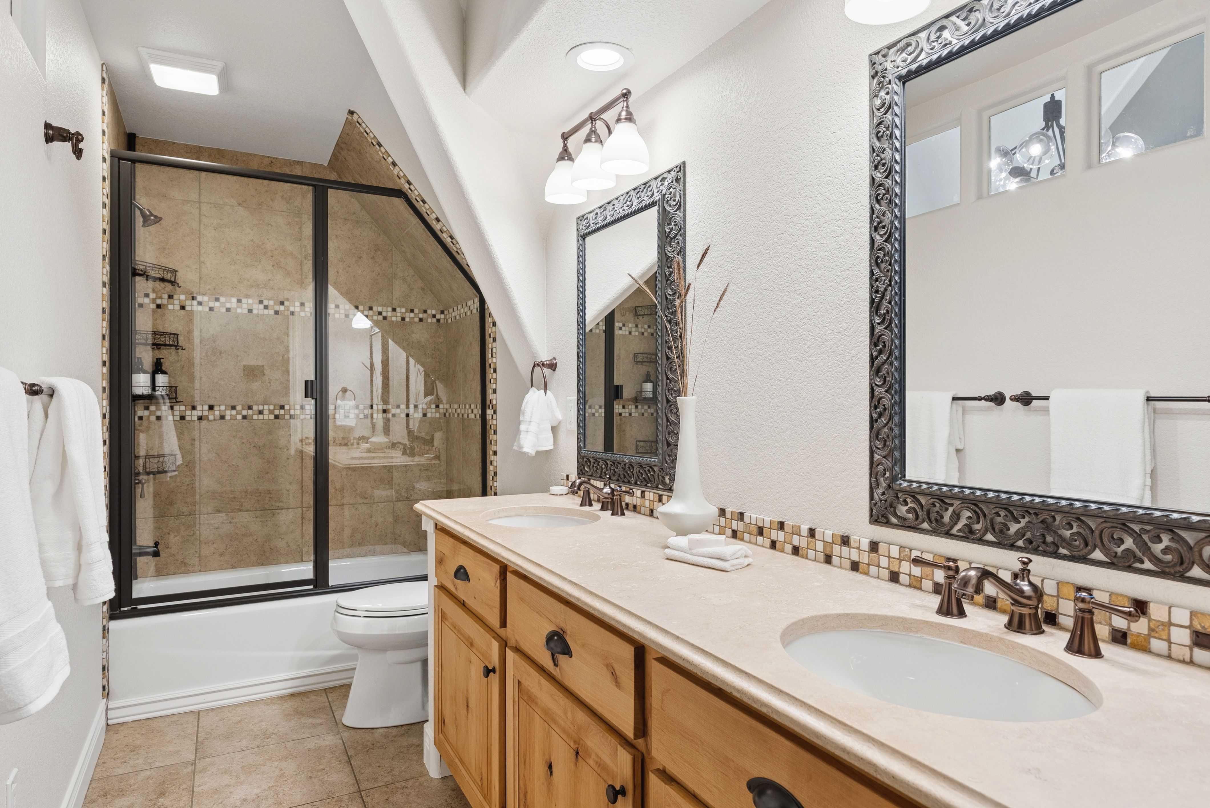  Exceptional Soaring Eagle Ranch Home - 物件實景