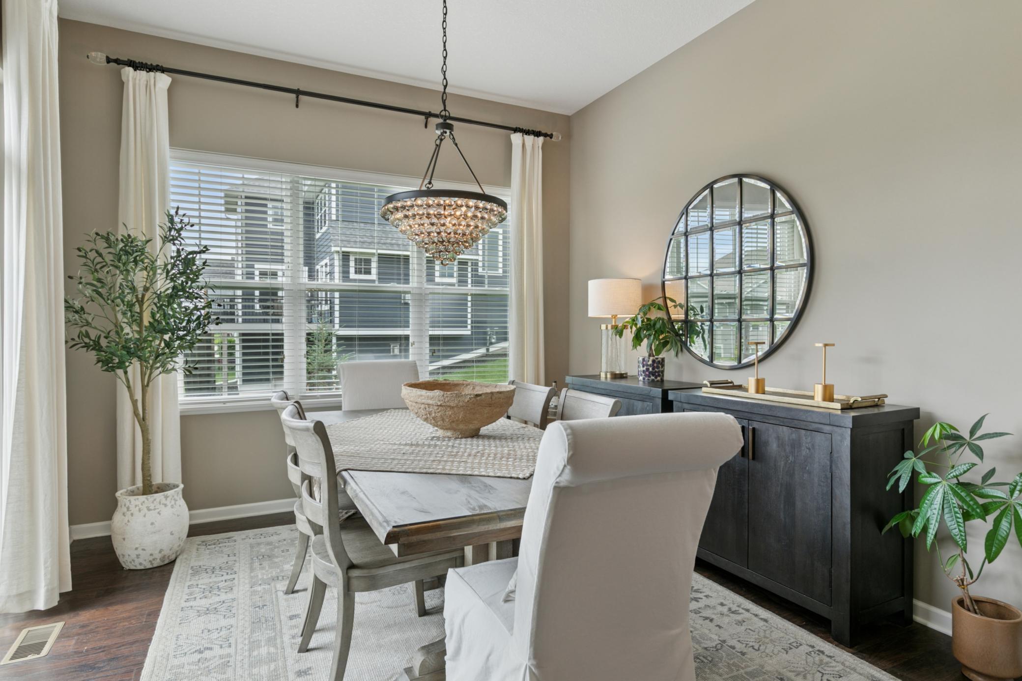 Lakeville, Minnesota, 55044, United States, 3 Bedrooms Bedrooms, ,2 BathroomsBathrooms,Residential,For Sale,1971412