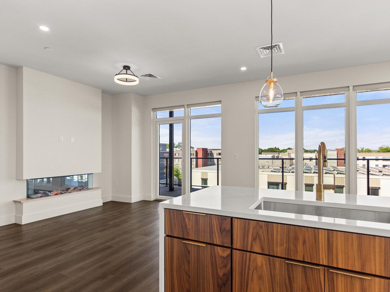Burlington, Vermont, 05401, United States, 2 Bedrooms Bedrooms, ,1 BathroomBathrooms,Residential,For Sale,1777939