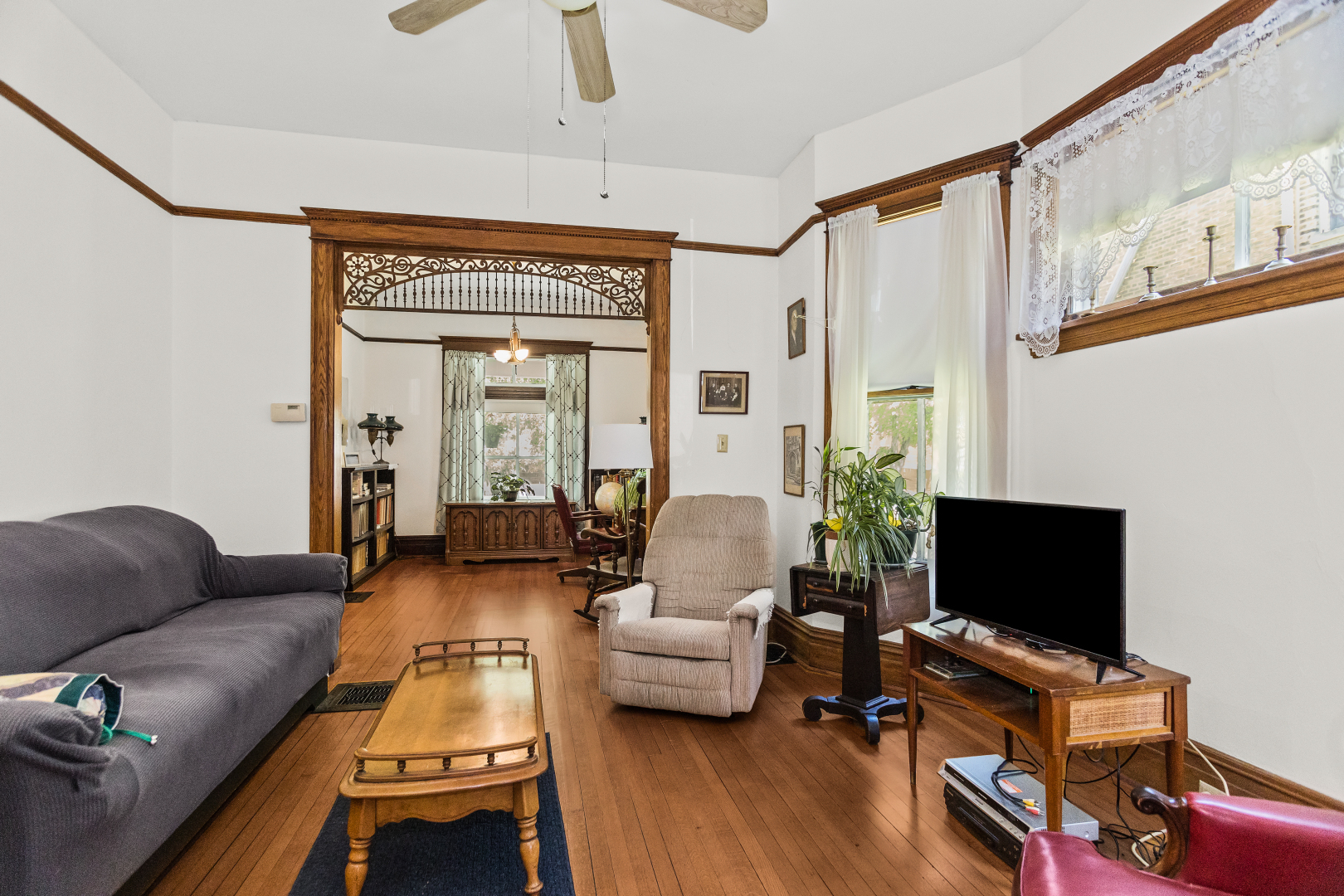 Evanston, Illinois, 60202, United States, 4 Bedrooms Bedrooms, ,1 BathroomBathrooms,Residential,For Sale,1903788