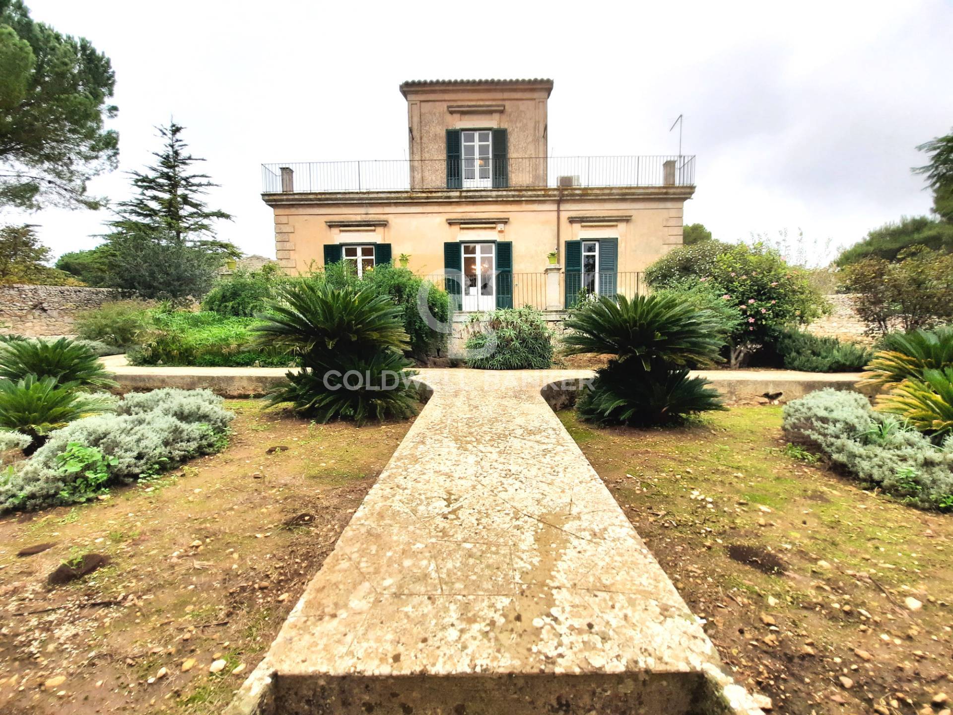 Via Sulsenti, Modica, Ragusa, 97015, IT, 4 Bedrooms Bedrooms, ,4 BathroomsBathrooms,Residential,For Sale,Via Sulsenti,1670426