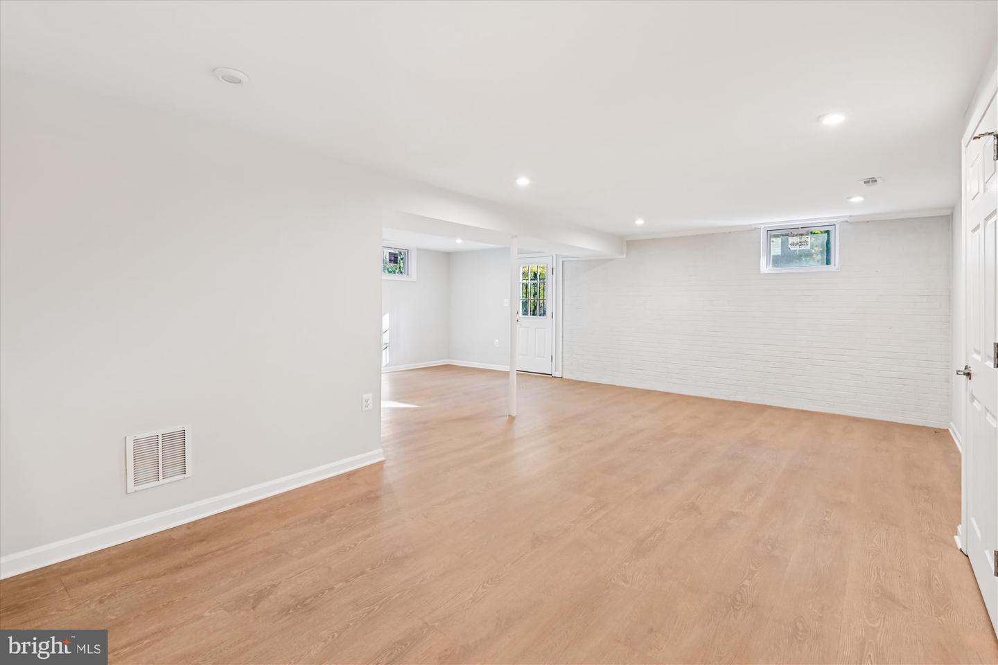 Riva, Maryland, 21140, United States, 4 Bedrooms Bedrooms, ,3 BathroomsBathrooms,Residential,For Sale,1993297