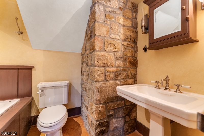 Union Twp., New Jersey, 08827, United States, 6 Bedrooms Bedrooms, ,6 BathroomsBathrooms,Residential,For Sale,1991066