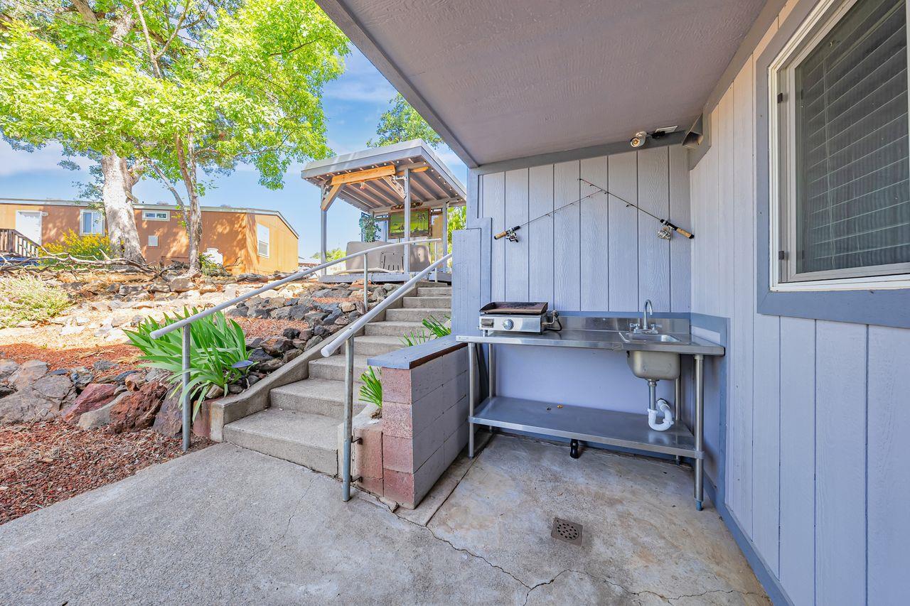 Clearlake Park, California, 95424, United States, 3 Bedrooms Bedrooms, ,2 BathroomsBathrooms,Residential,For Sale,1938587