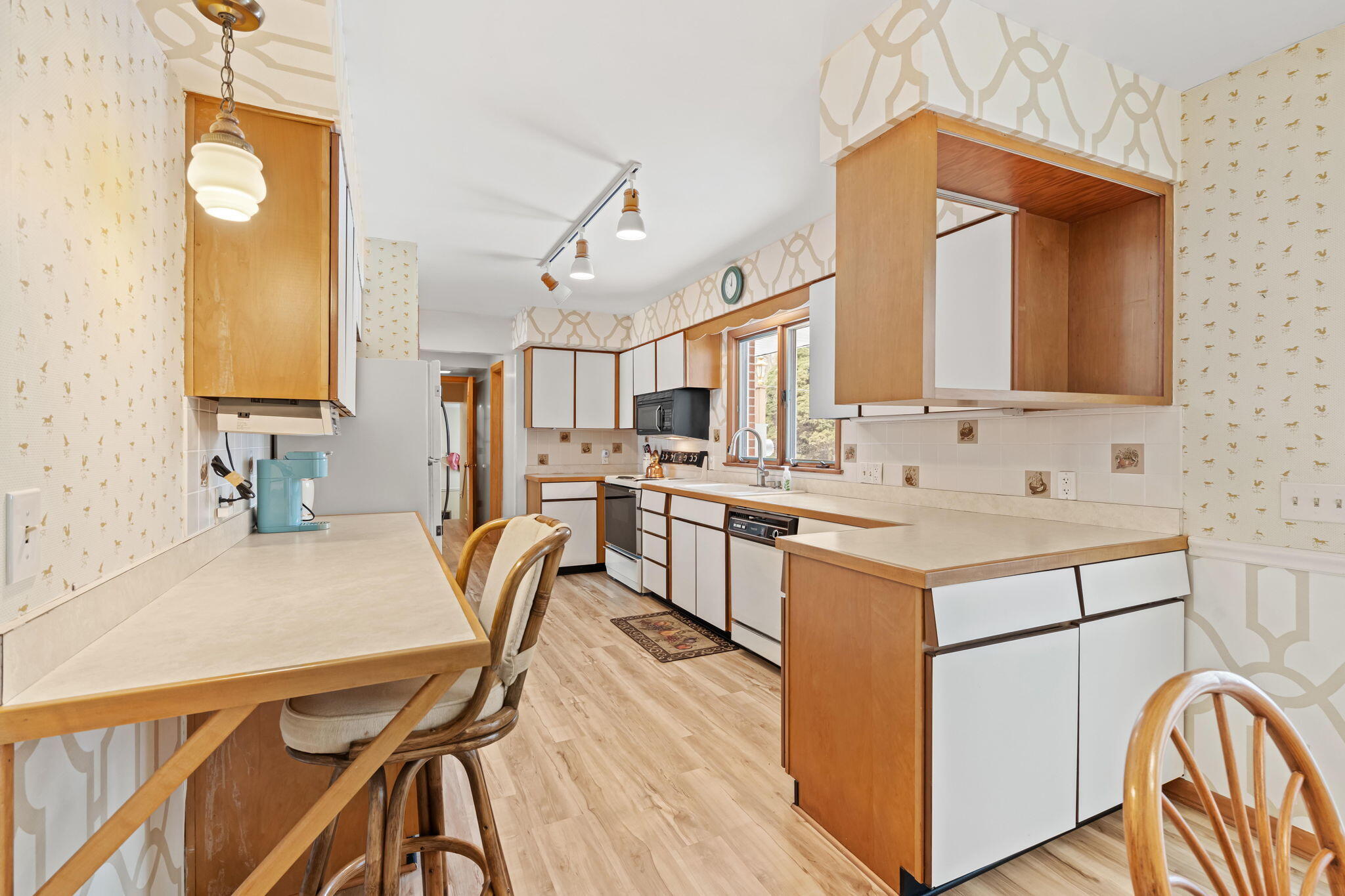 Fennville, Michigan, 49408, United States, 3 Bedrooms Bedrooms, ,2 BathroomsBathrooms,Residential,For Sale,2027985