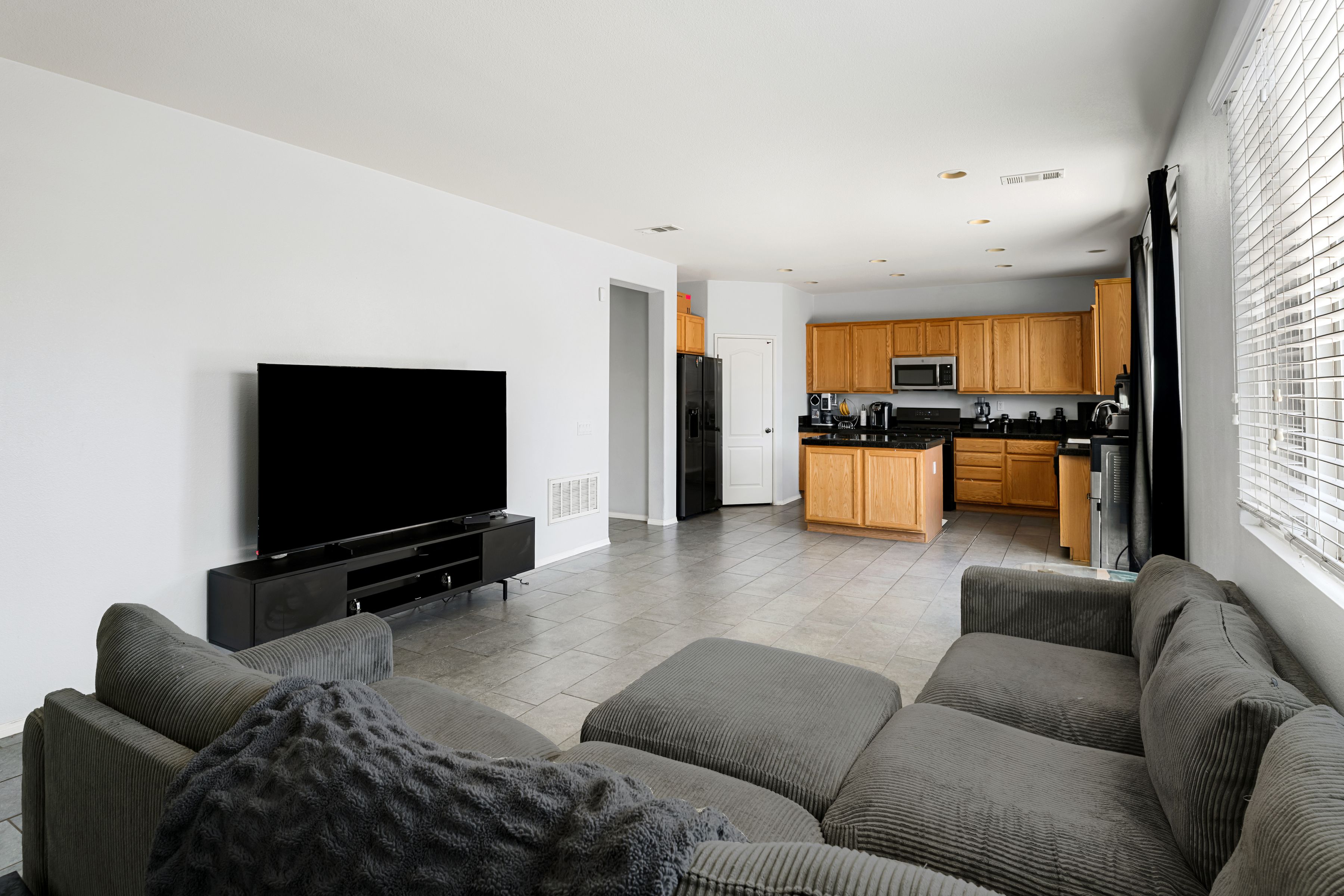 3873 Strand Way - 物件實景