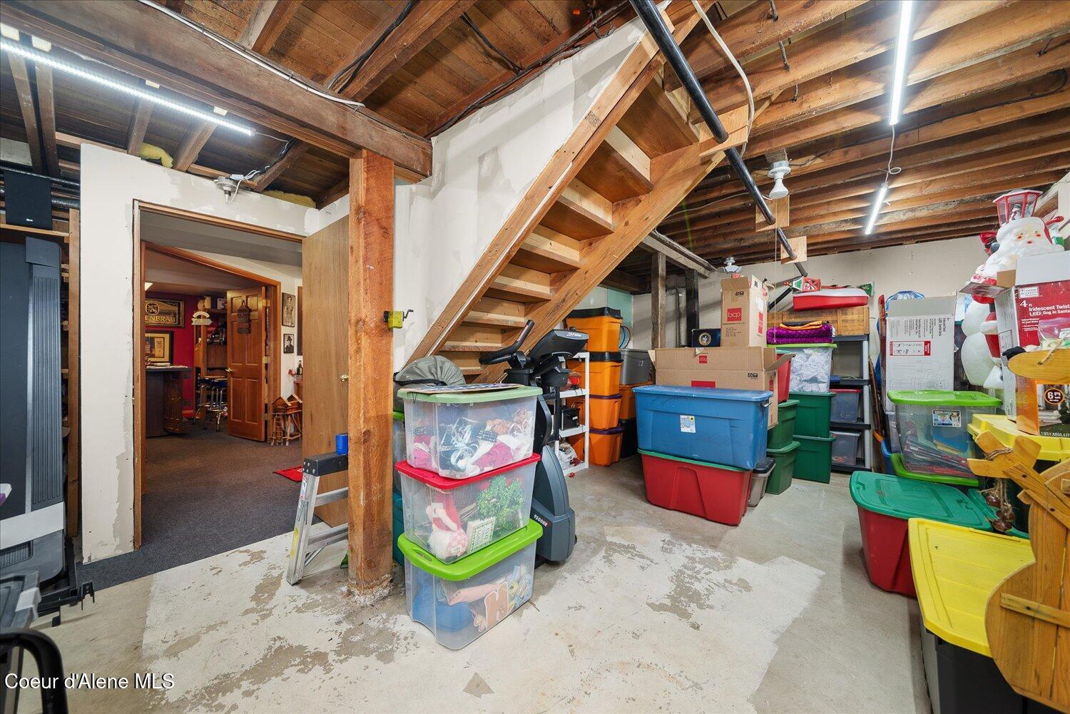 Metaline Falls, Washington, 99153, United States, 5 Bedrooms Bedrooms, ,3 BathroomsBathrooms,Residential,For Sale,1980097