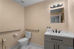 Richmond, Virginia, 23219, United States, 2 Bedrooms Bedrooms, ,2 BathroomsBathrooms,Residential,For Sale,1989867