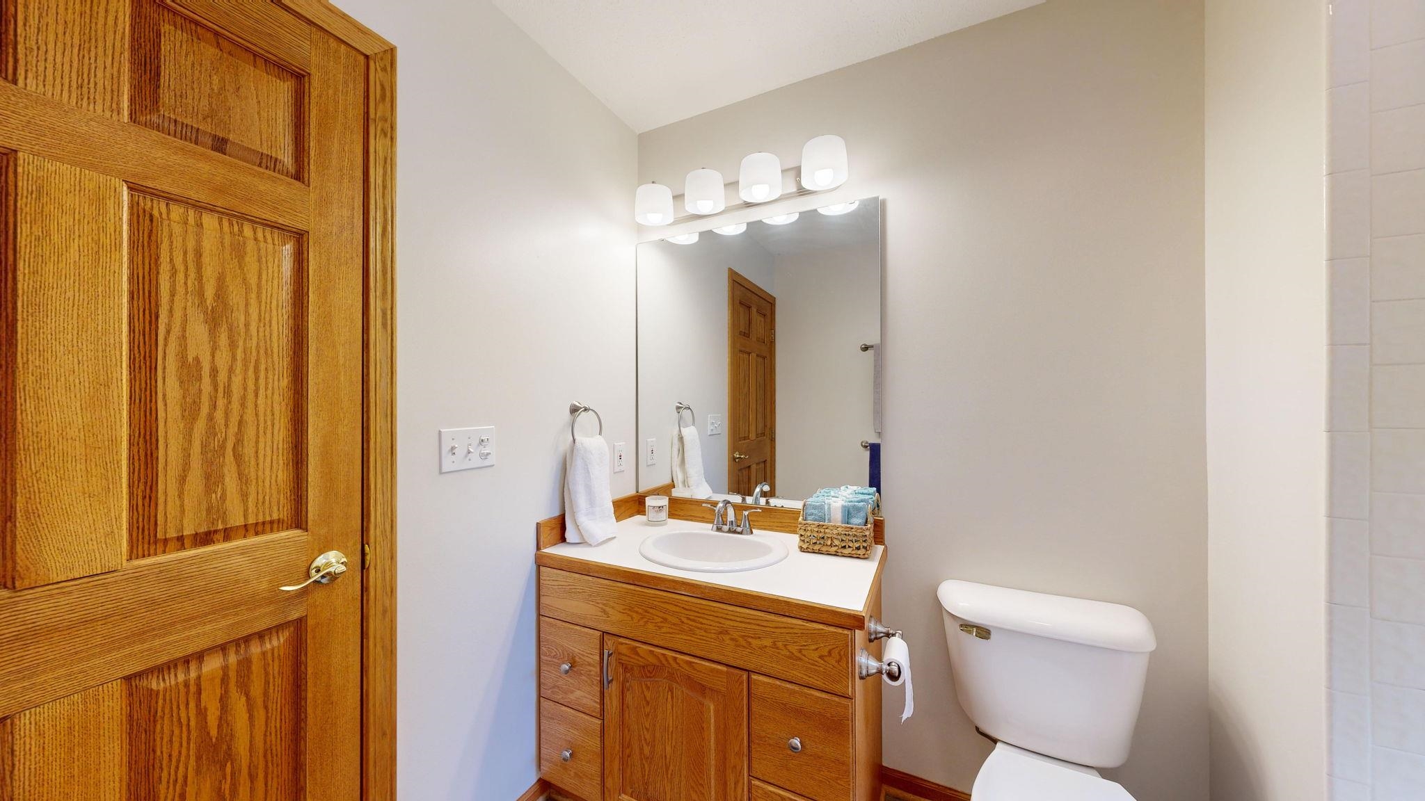 Hope, Michigan, 48628, United States, 6 Bedrooms Bedrooms, ,3 BathroomsBathrooms,Residential,For Sale,1923910