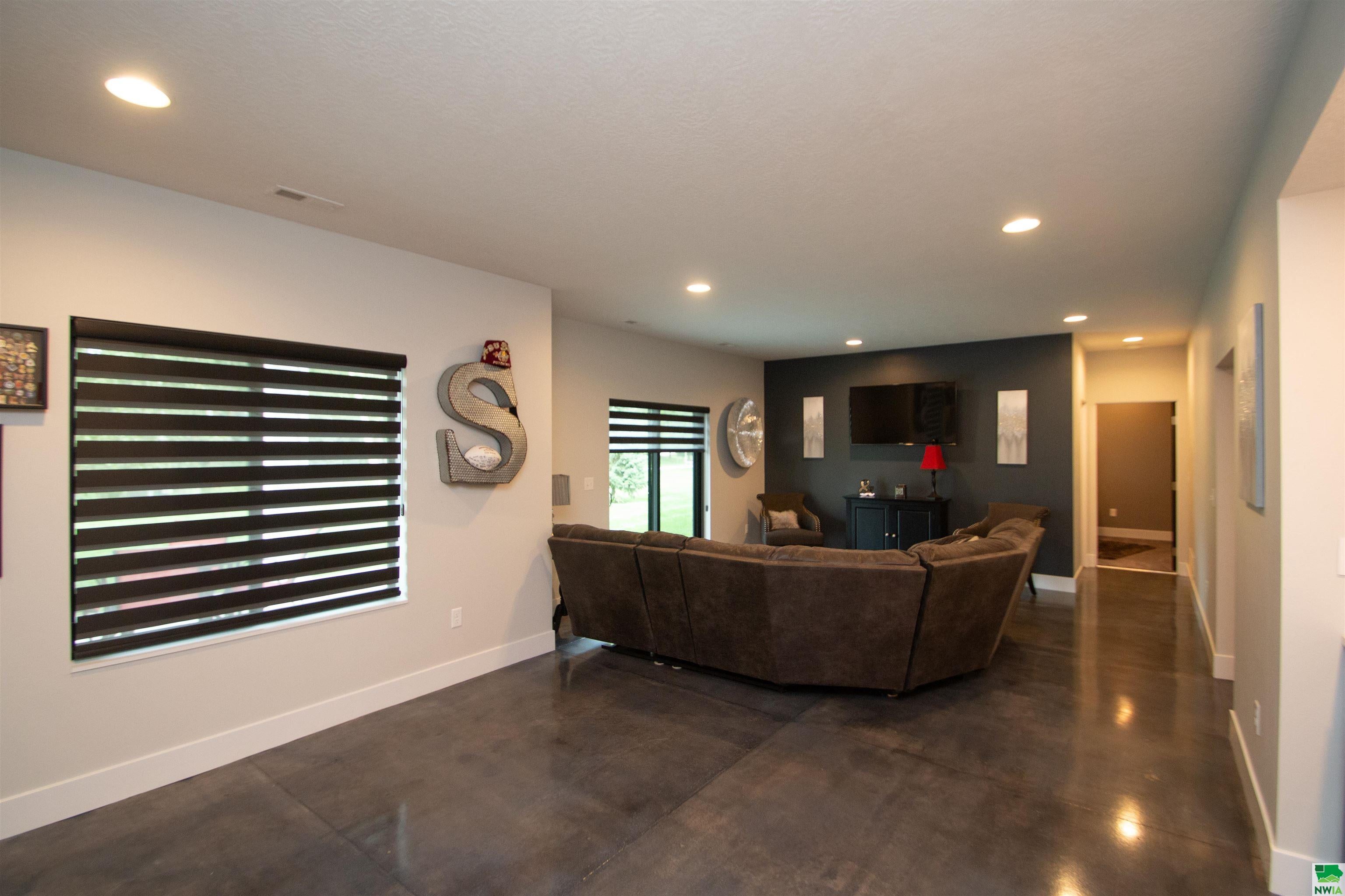 Dakota Dunes, South Dakota, 57049, United States, 3 Bedrooms Bedrooms, ,3 BathroomsBathrooms,Residential,For Sale,1984312