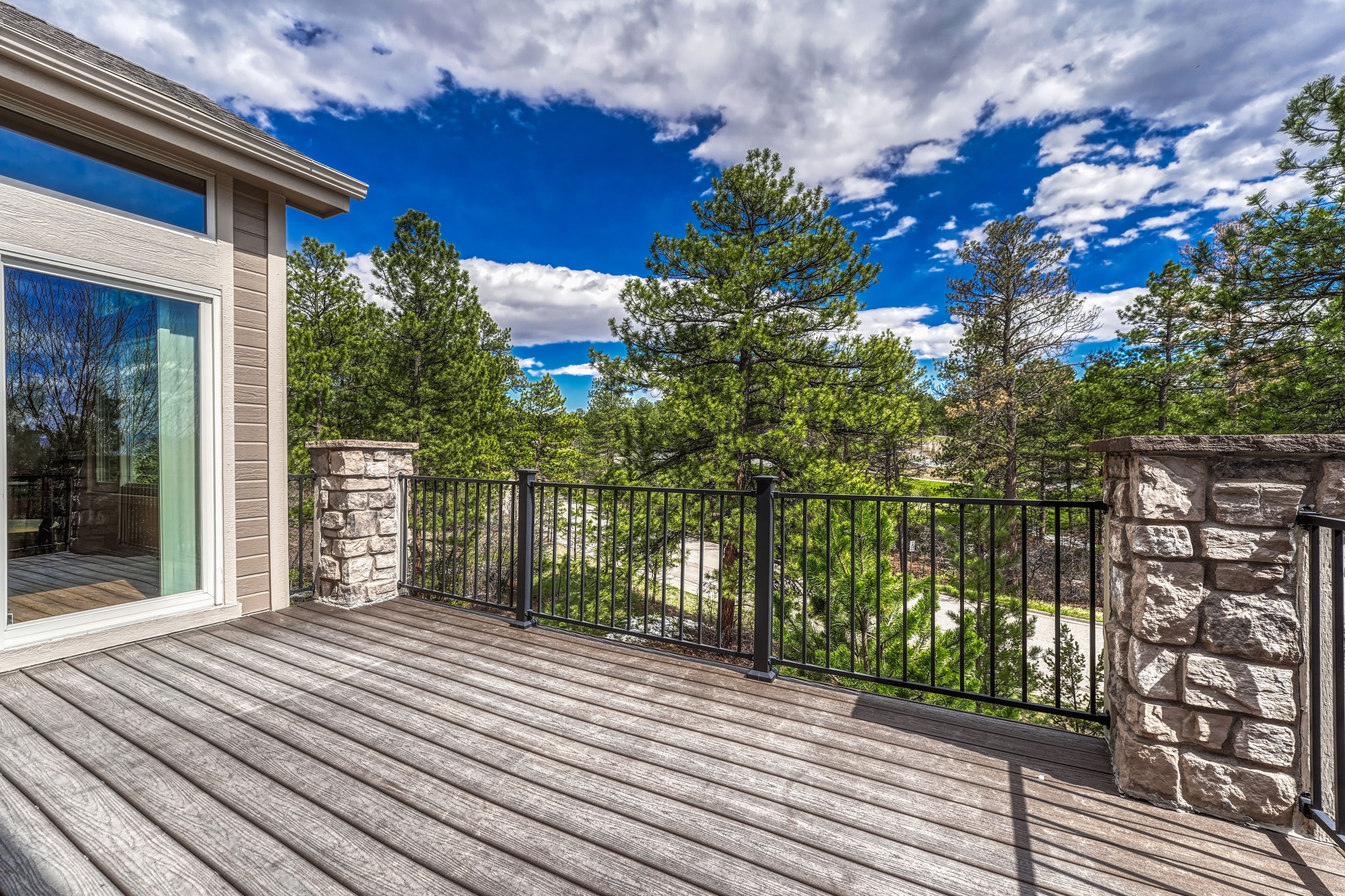  Forest Park Ranch Home with Golf Course Views - 物件實景