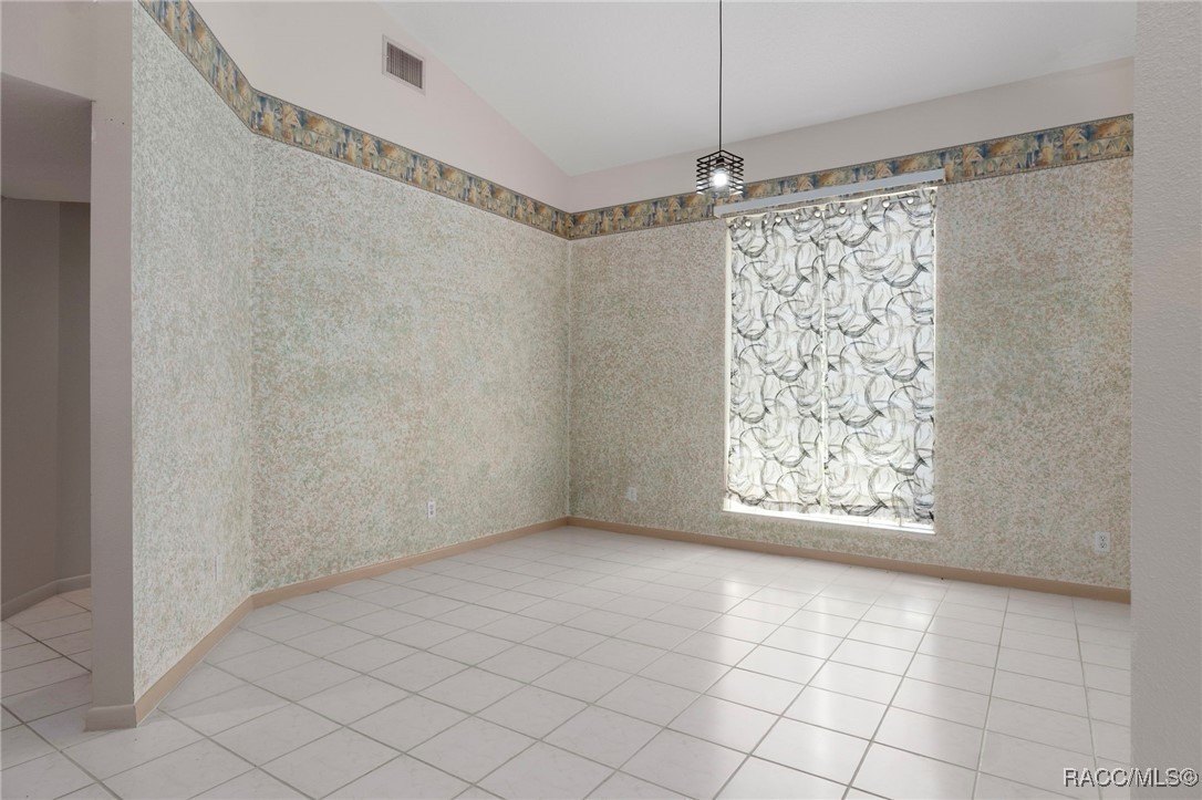 Homosassa, Florida, 34446, United States, 5 Bedrooms Bedrooms, ,4 BathroomsBathrooms,Residential,For Sale,1916240