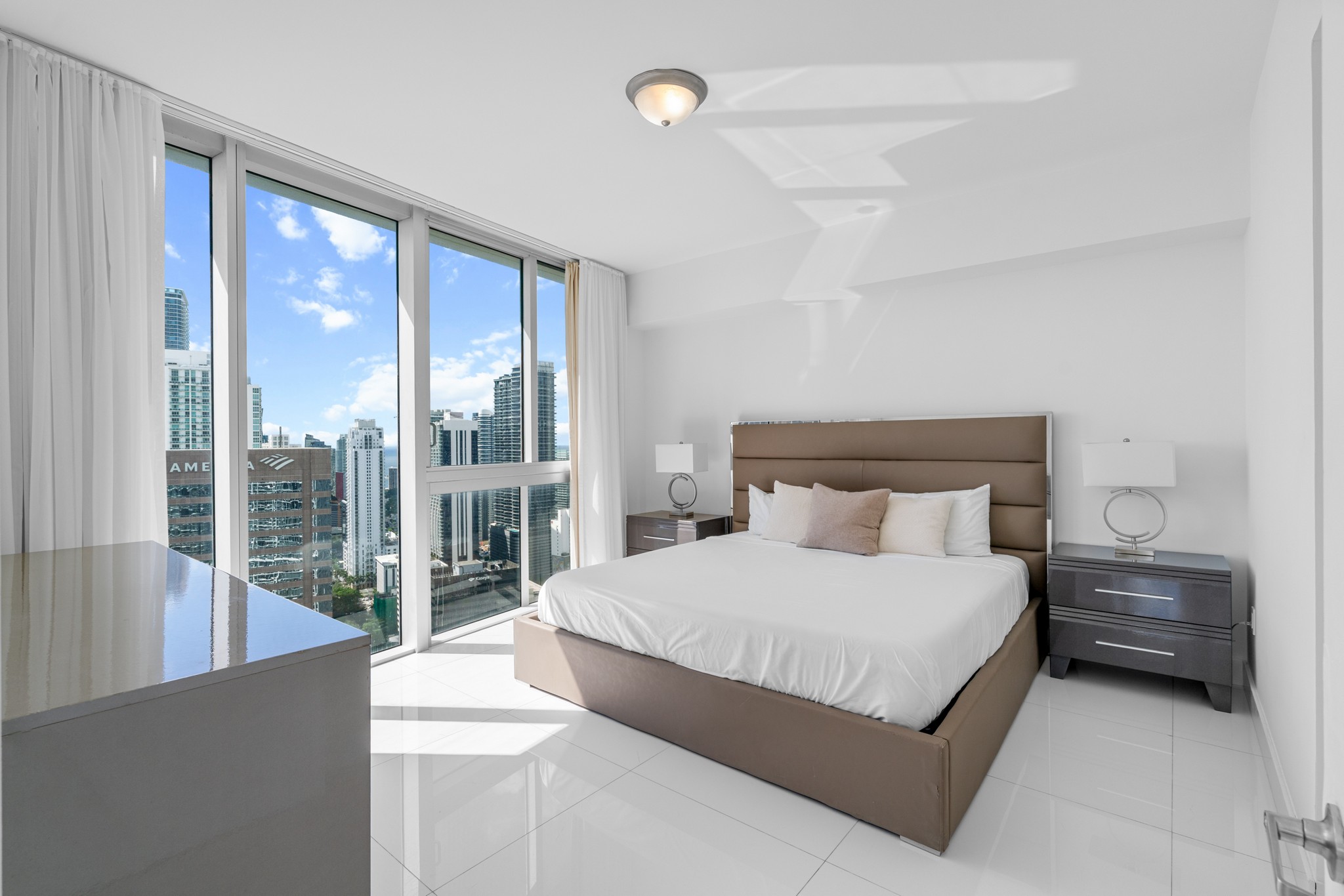  485 Brickell Ave, Miami, FL, 33131 - 物件實景