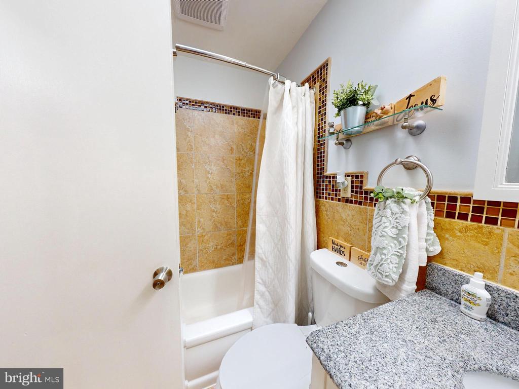 Silver Spring, Maryland, 20902, United States, 3 Bedrooms Bedrooms, ,3 BathroomsBathrooms,Residential,For Sale,1931688