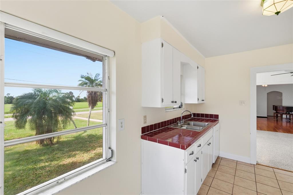 Sarasota, Florida, 34243, United States, 2 Bedrooms Bedrooms, ,2 BathroomsBathrooms,Residential,For Sale,1989484