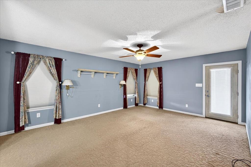 Eustace, Texas, 75124, United States, 3 Bedrooms Bedrooms, ,2 BathroomsBathrooms,Residential,For Sale,1837406