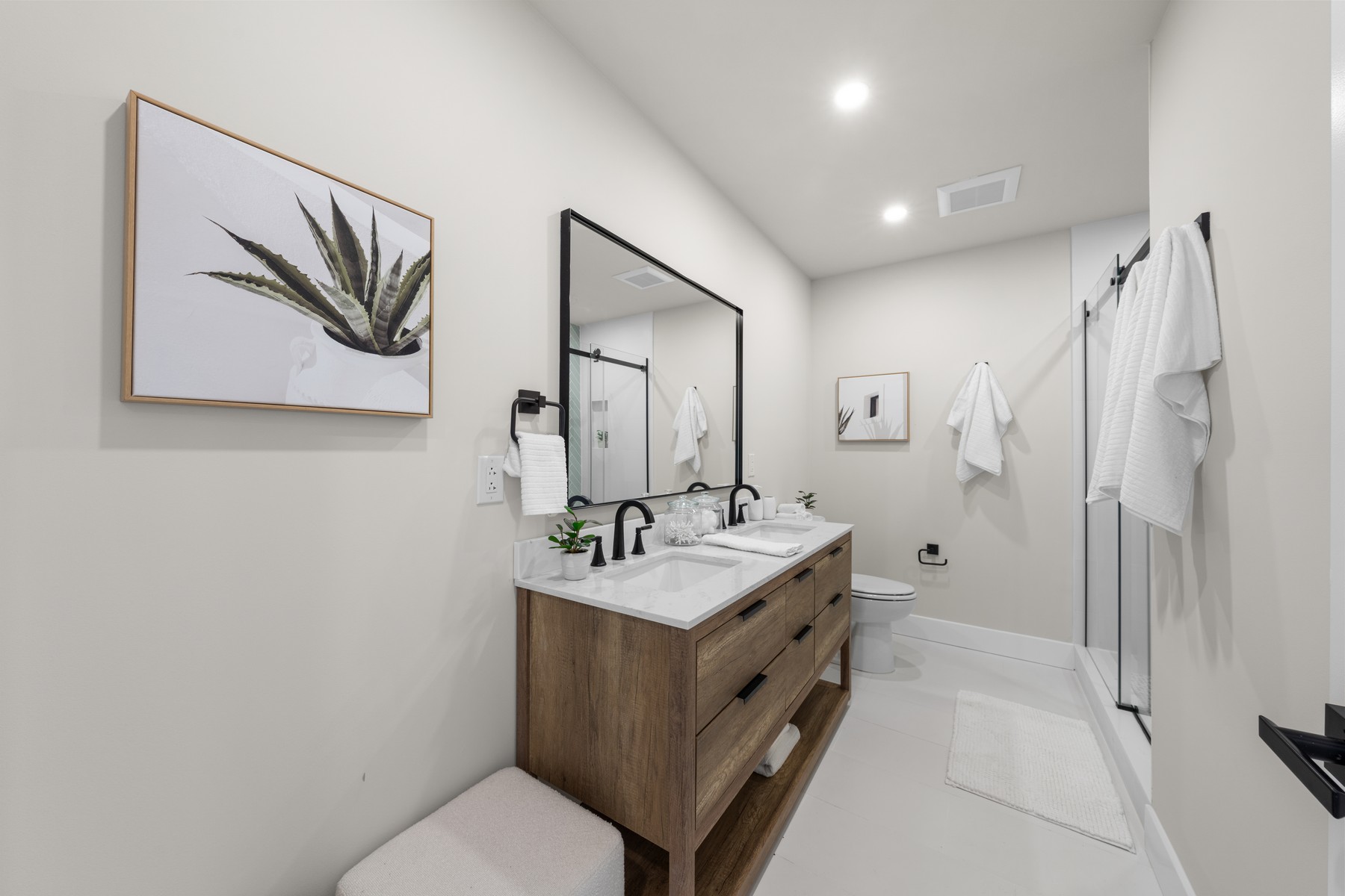  323 E Oak Avenue #101 - 物件實景