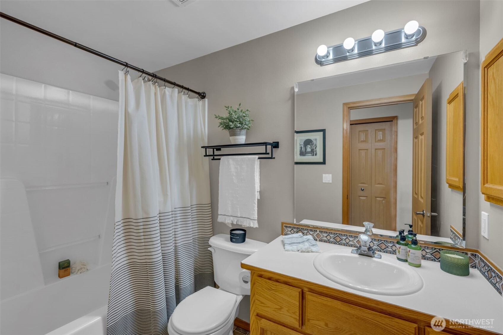 Marysville, Washington, 98270, United States, 3 Bedrooms Bedrooms, ,1 BathroomBathrooms,Residential,For Sale,1980773