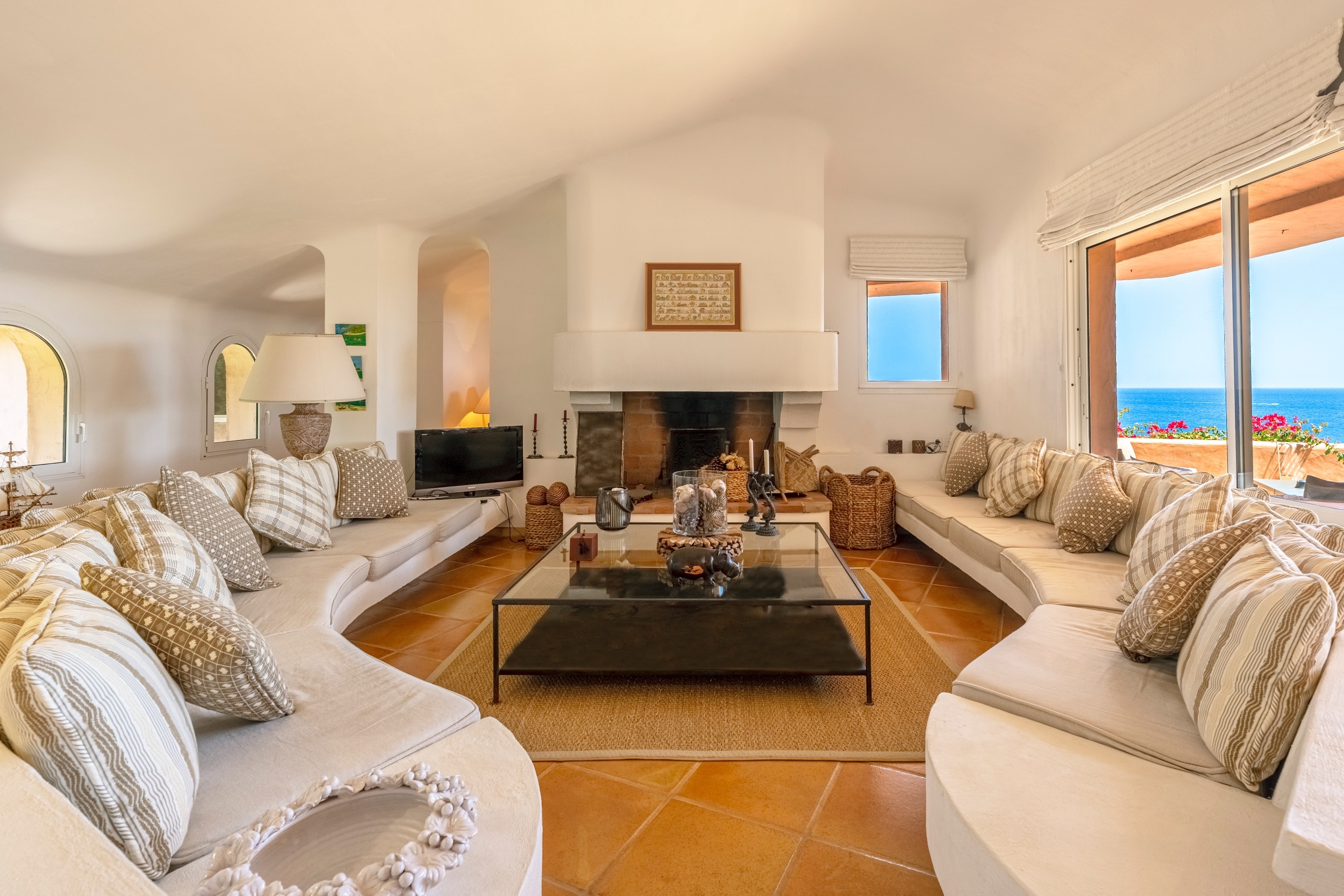  For sale : Superb property with panoramic sea view - Private estate of Punta d
