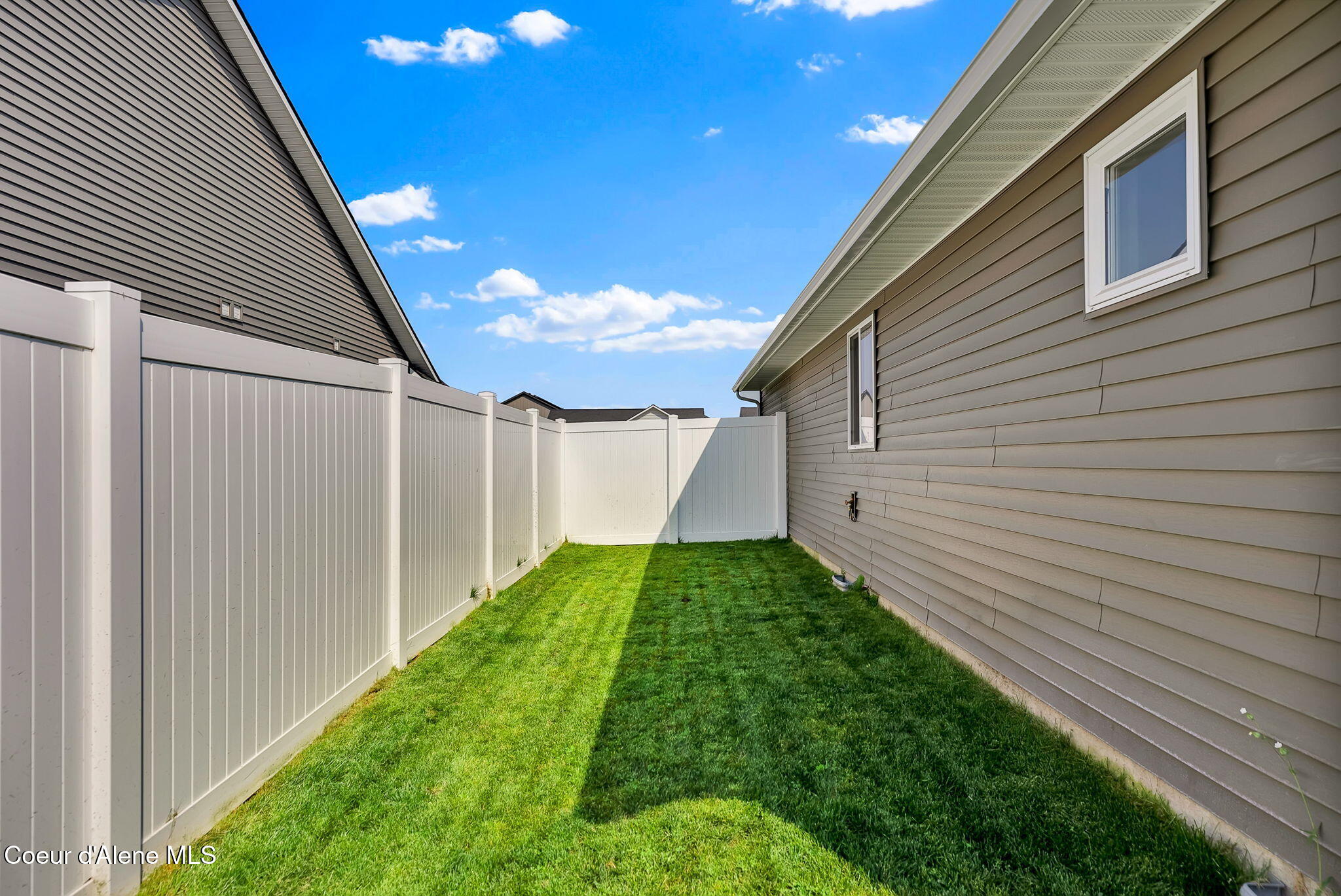 Rathdrum, Idaho, 83858, United States, 3 Bedrooms Bedrooms, ,Residential,For Sale,1942249
