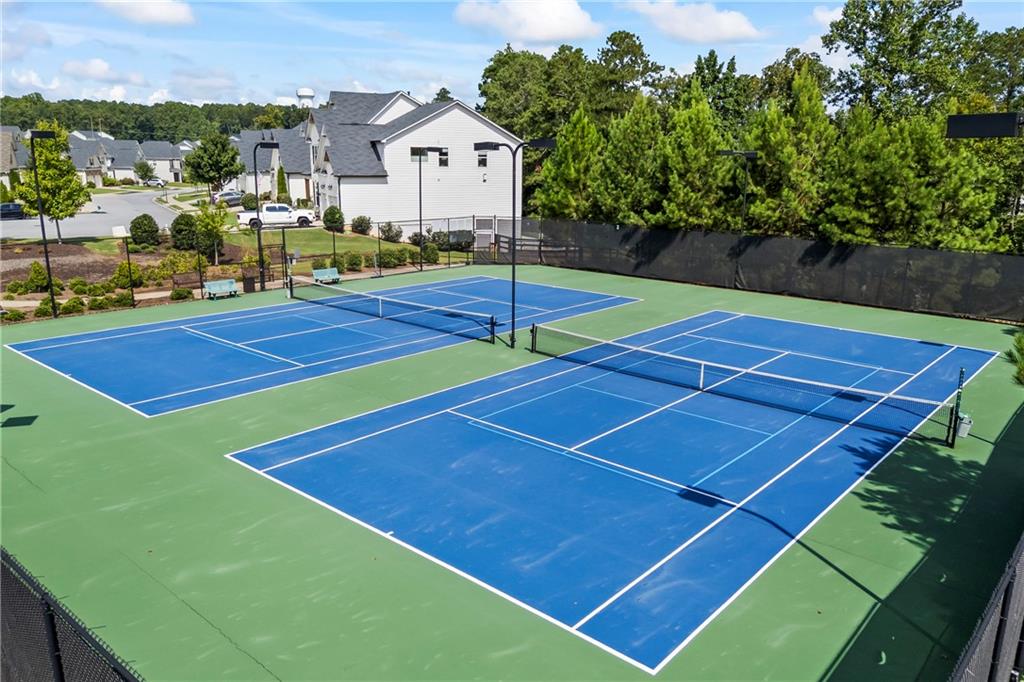 Cumming, Georgia, 30028, United States, 5 Bedrooms Bedrooms, ,4 BathroomsBathrooms,Residential,For Sale,1976985