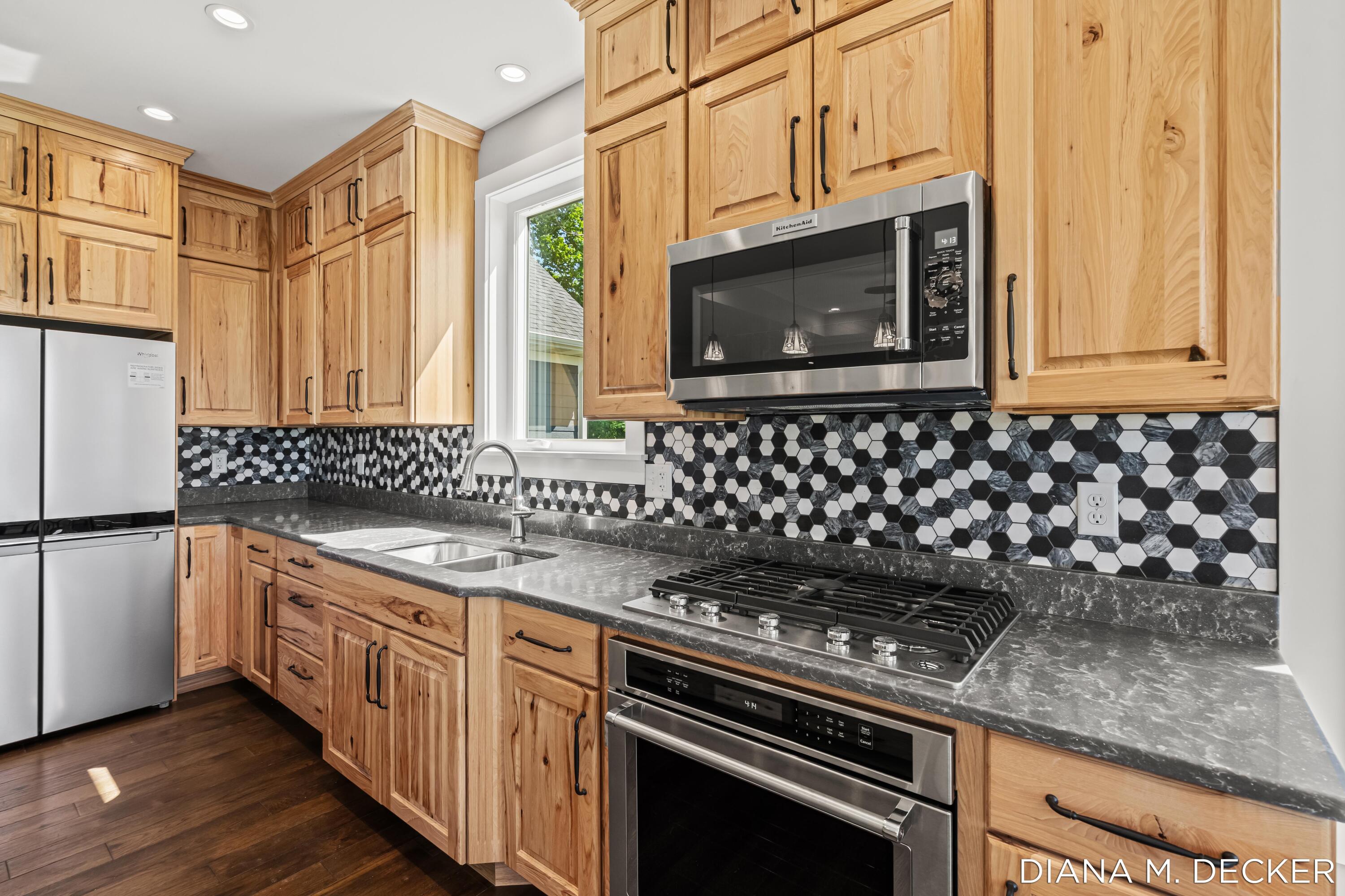 Bloomingdale, Michigan, 49026, United States, 2 Bedrooms Bedrooms, ,3 BathroomsBathrooms,Residential,For Sale,2049040