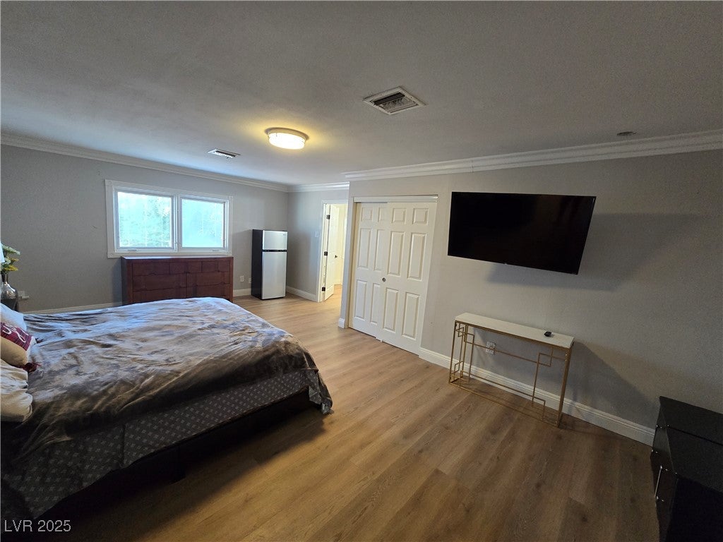 Las Vegas, Nevada, 89146, United States, 5 Bedrooms Bedrooms, ,1 BathroomBathrooms,Residential,For Sale,1881777