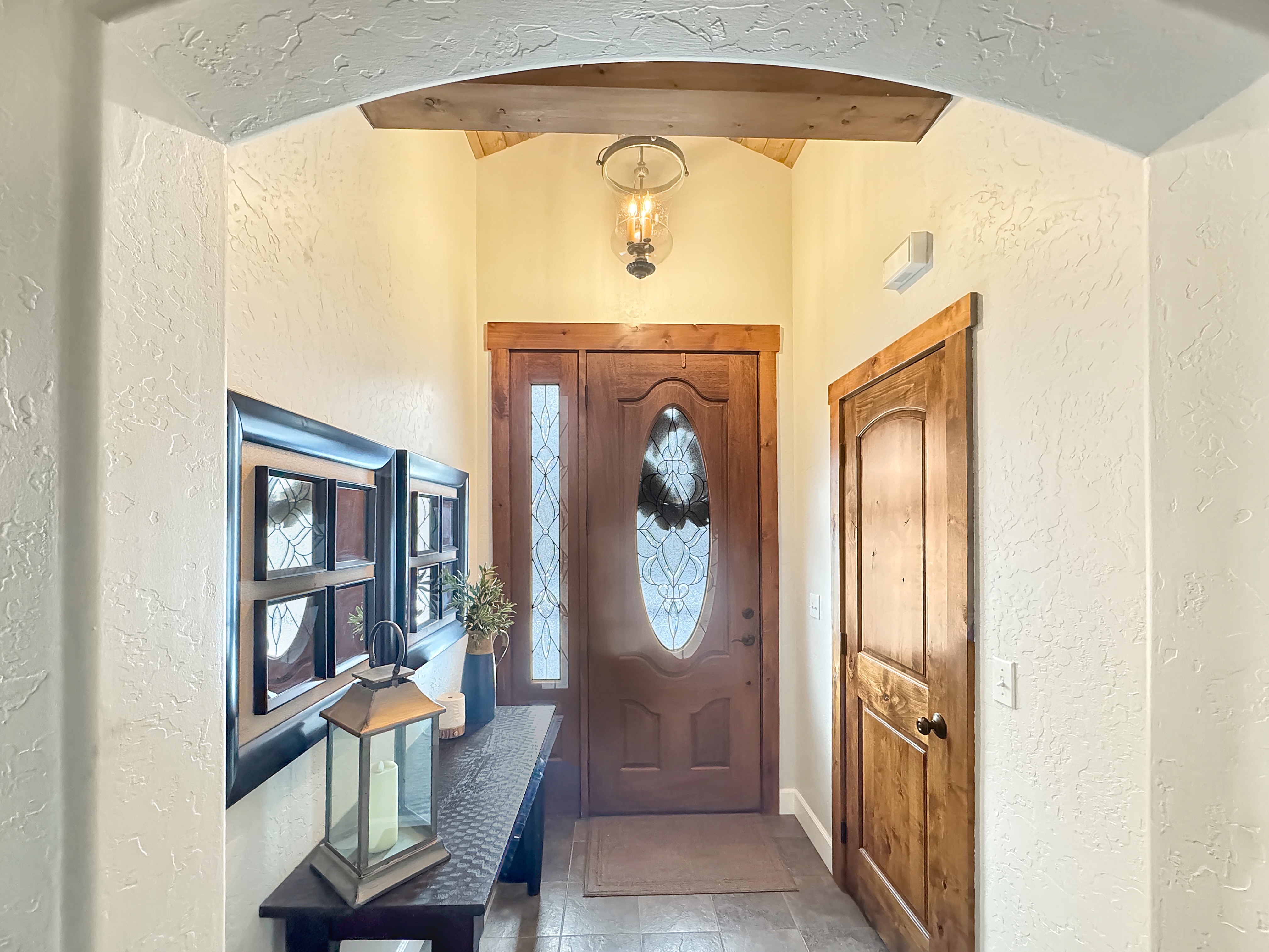 Sagle, Idaho, 83860, United States, 3 Bedrooms Bedrooms, ,3 BathroomsBathrooms,Residential,For Sale,1792364