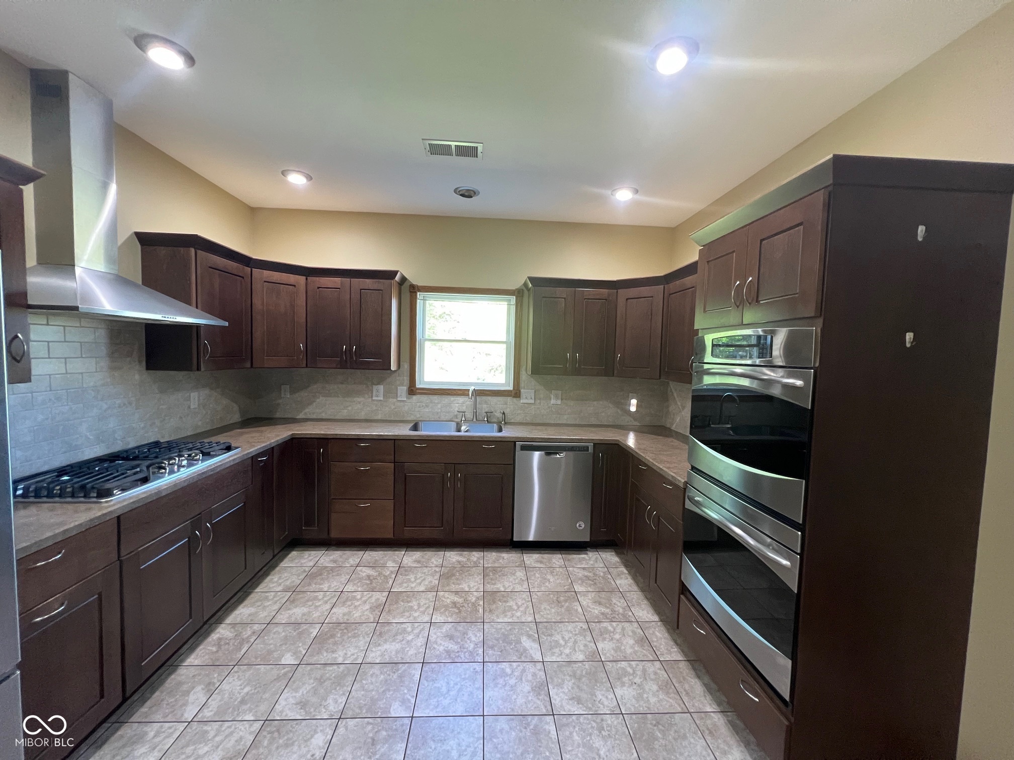 Farmersburg, Indiana, 47850, United States, 3 Bedrooms Bedrooms, ,2 BathroomsBathrooms,Residential,For Sale,1915515