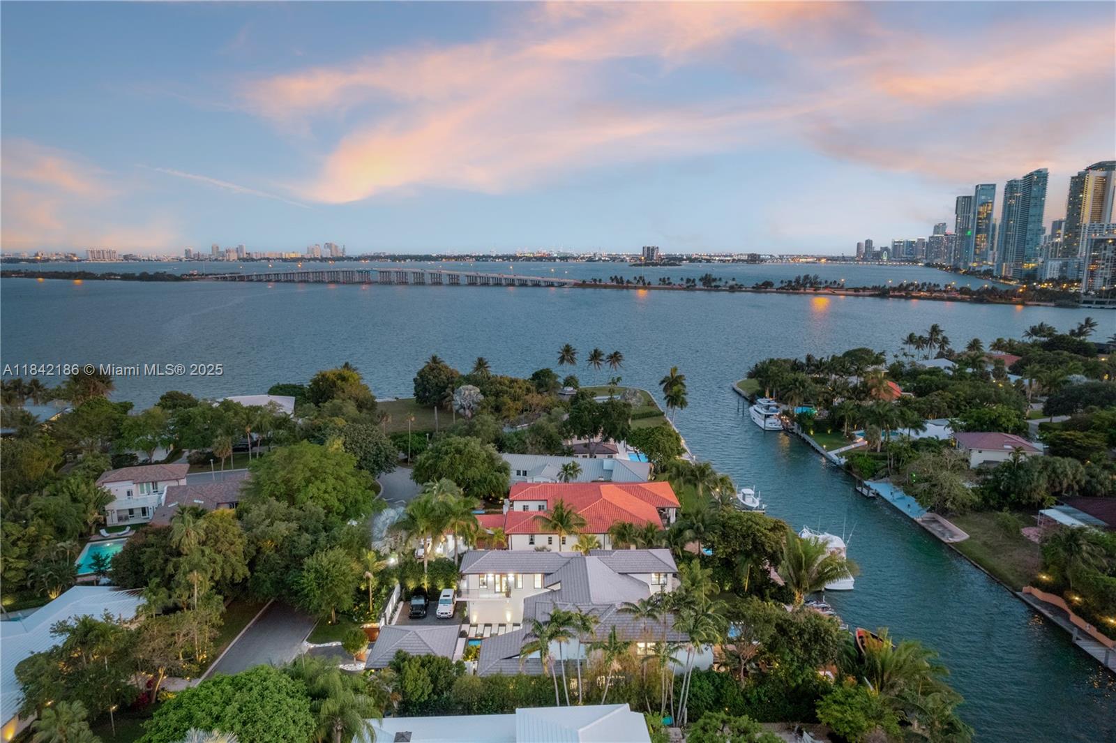 Miami, Florida, 33137, United States, 6 Bedrooms Bedrooms, ,7 BathroomsBathrooms,Residential,For Sale,1903270