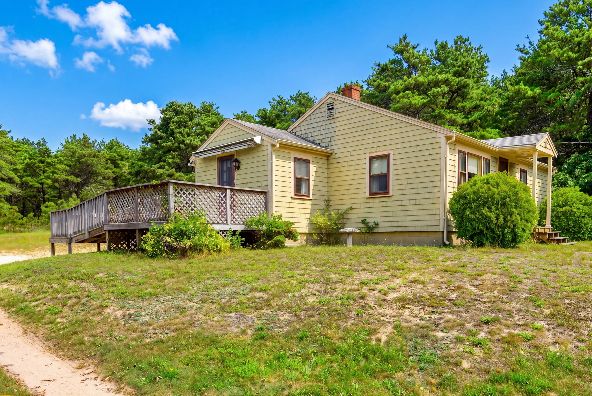 Privacy, Potential & 1.44 Acres in Truro - 物件實景