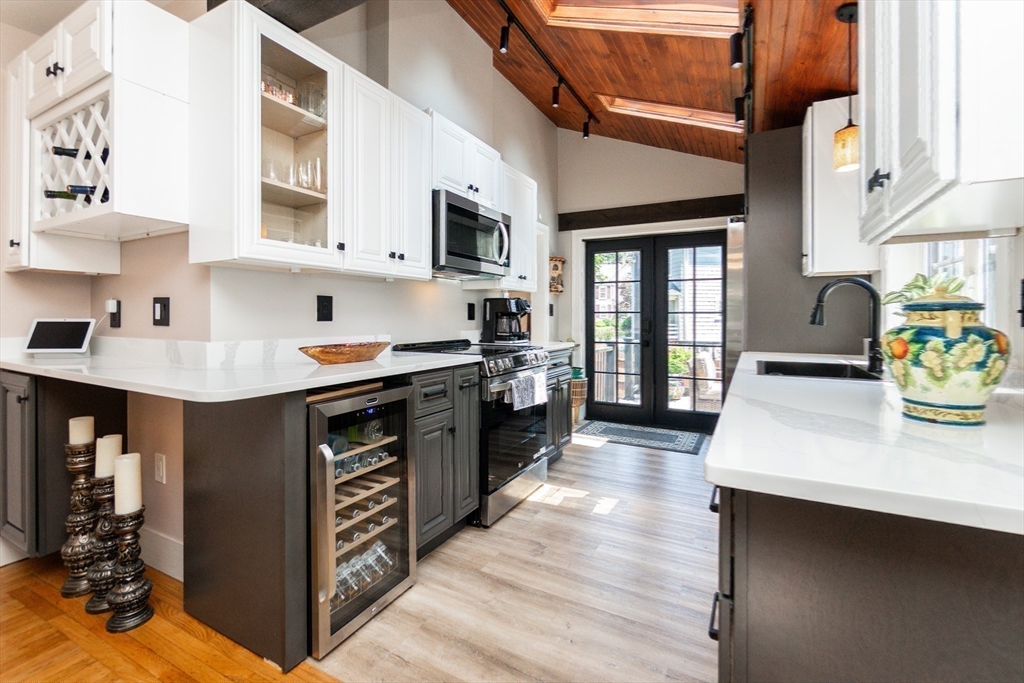 Reading, Massachusetts, 01867, United States, 4 Bedrooms Bedrooms, ,3 BathroomsBathrooms,Residential,For Sale,1904361