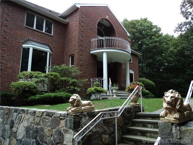 Stamford, Connecticut, 06903, United States, 4 Bedrooms Bedrooms, ,5 BathroomsBathrooms,Residential,For Sale,1923420