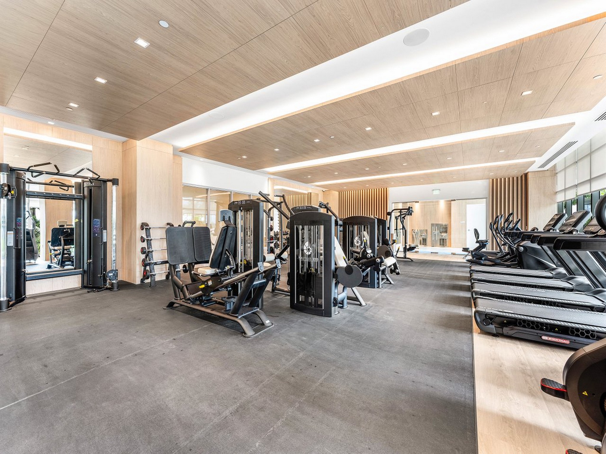  220 Lake Shore Drive, Lake Park, FL, 33403 - 物件實景