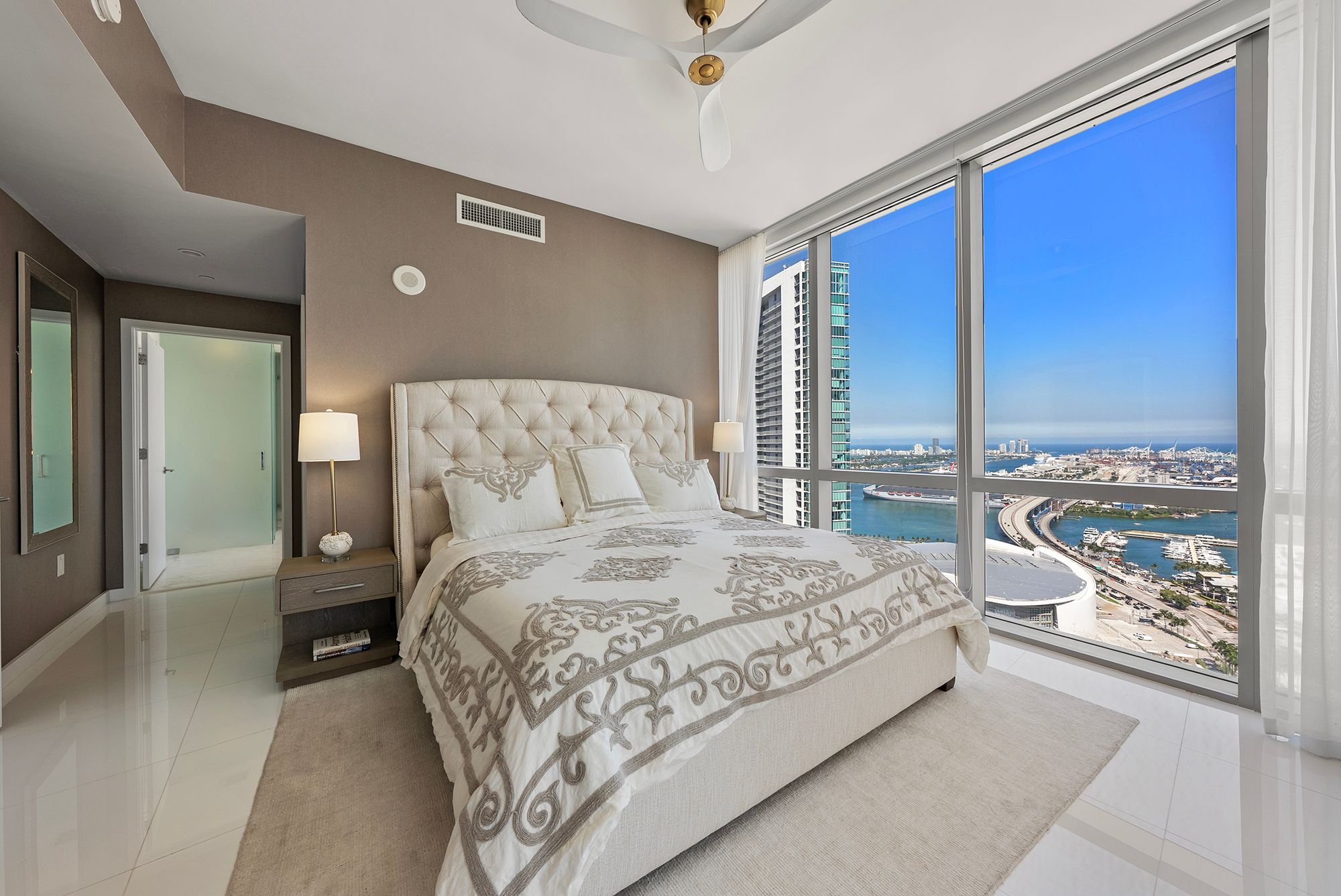  851 NE 1st Ave, Miami, FL, 33132 - 物件實景