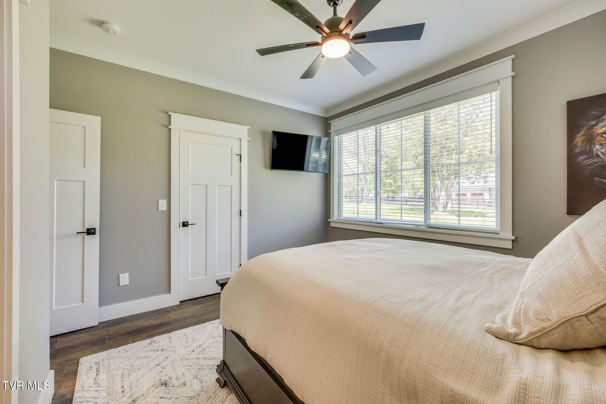 Dandridge, Tennessee, 37725, United States, 3 Bedrooms Bedrooms, ,4 BathroomsBathrooms,Residential,For Sale,2040308