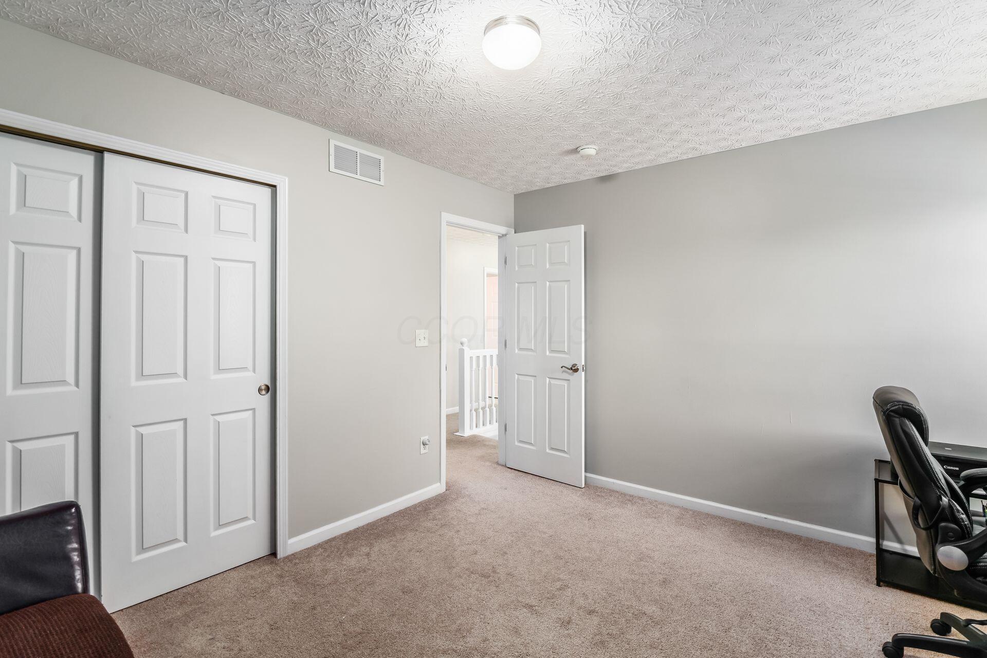 Hilliard, Ohio, 43026, United States, 4 Bedrooms Bedrooms, ,4 BathroomsBathrooms,Residential,For Sale,1965568