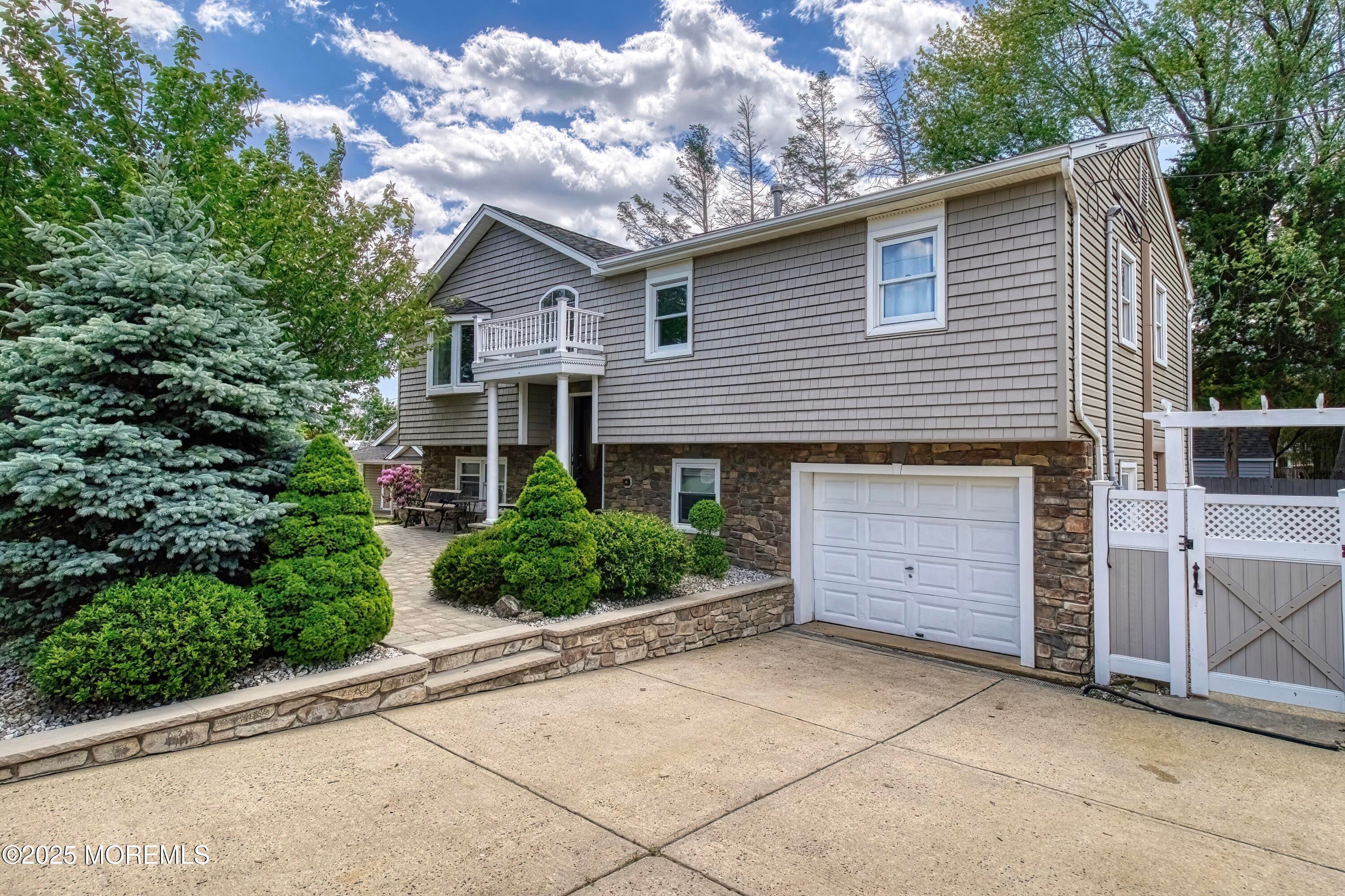 Toms River, New Jersey, 08753, United States, 5 Bedrooms Bedrooms, ,2 BathroomsBathrooms,Residential,For Sale,1996778