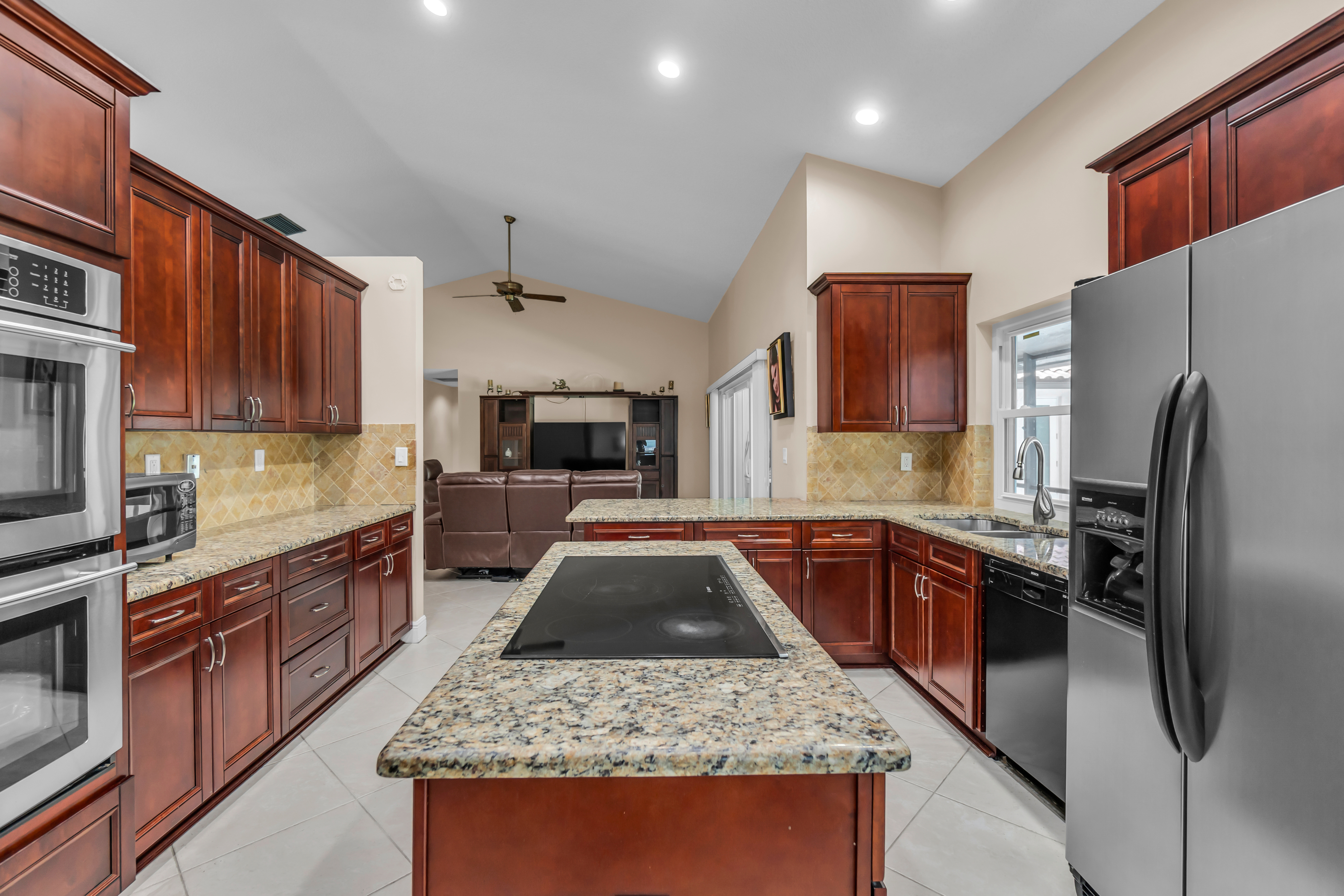  895 NW 110th Lane, Coral Springs, FL, 33071 - 物件實景