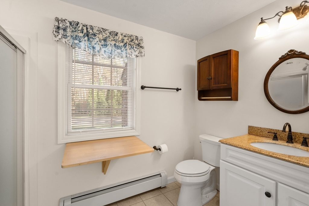 Mattapoisett, Massachusetts, 02739, United States, 3 Bedrooms Bedrooms, ,2 BathroomsBathrooms,Residential,For Sale,1987797