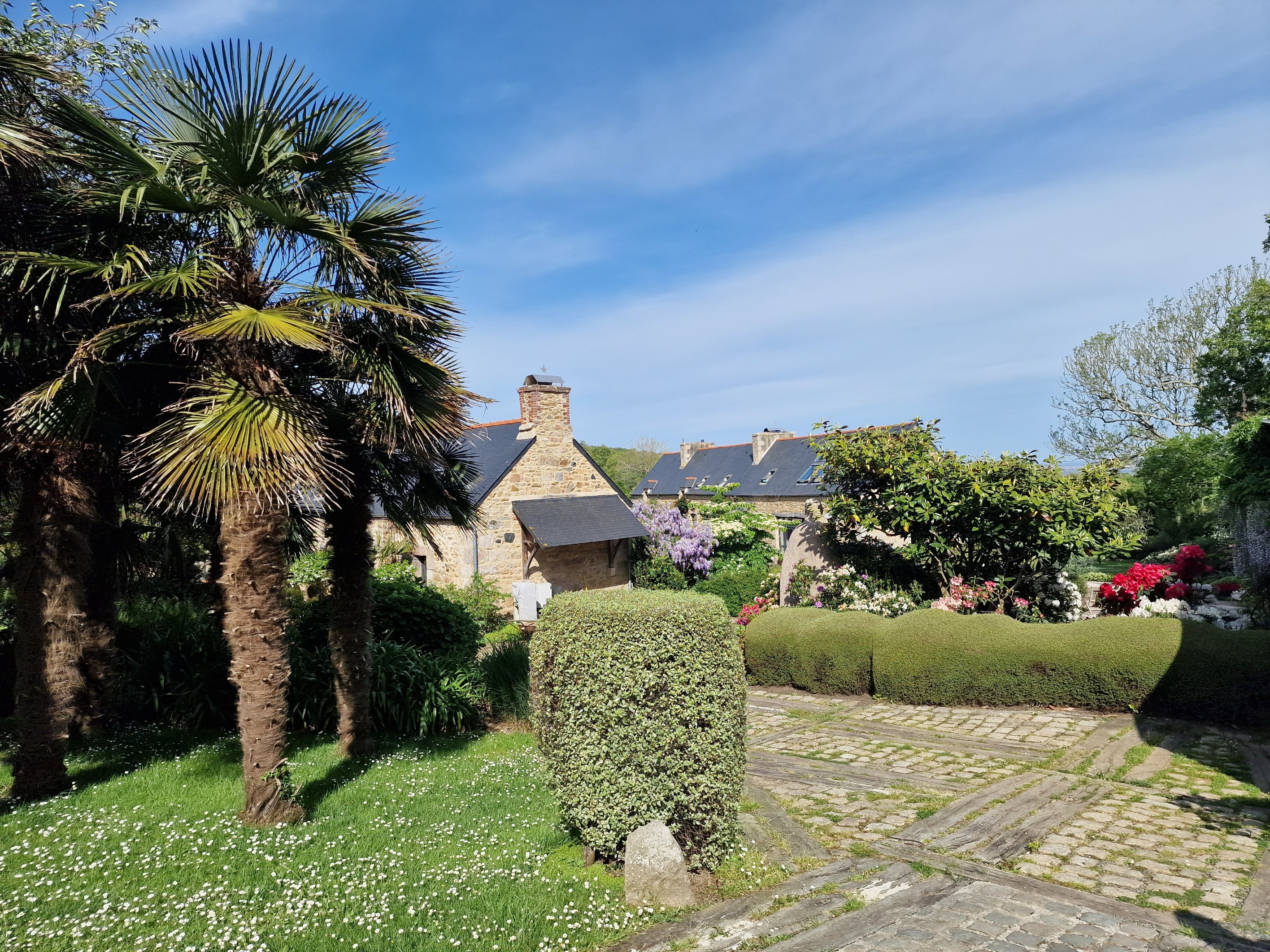  Marvellous property with a 5 acres park overlooking the sea bewteen Buguélès an… - 物件實景