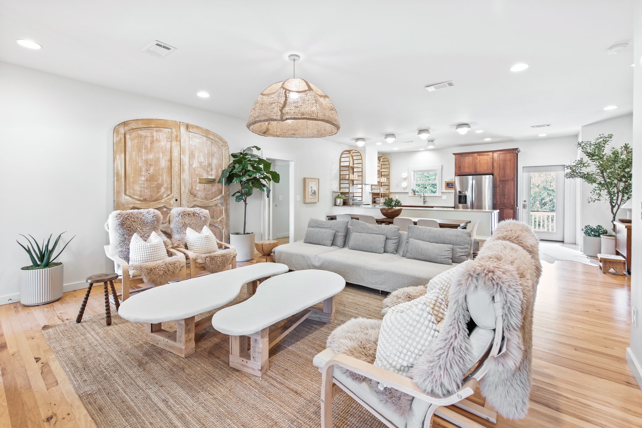  Furnished Coastal Retreat on Over an Acre with Pickleball Court - 物件實景